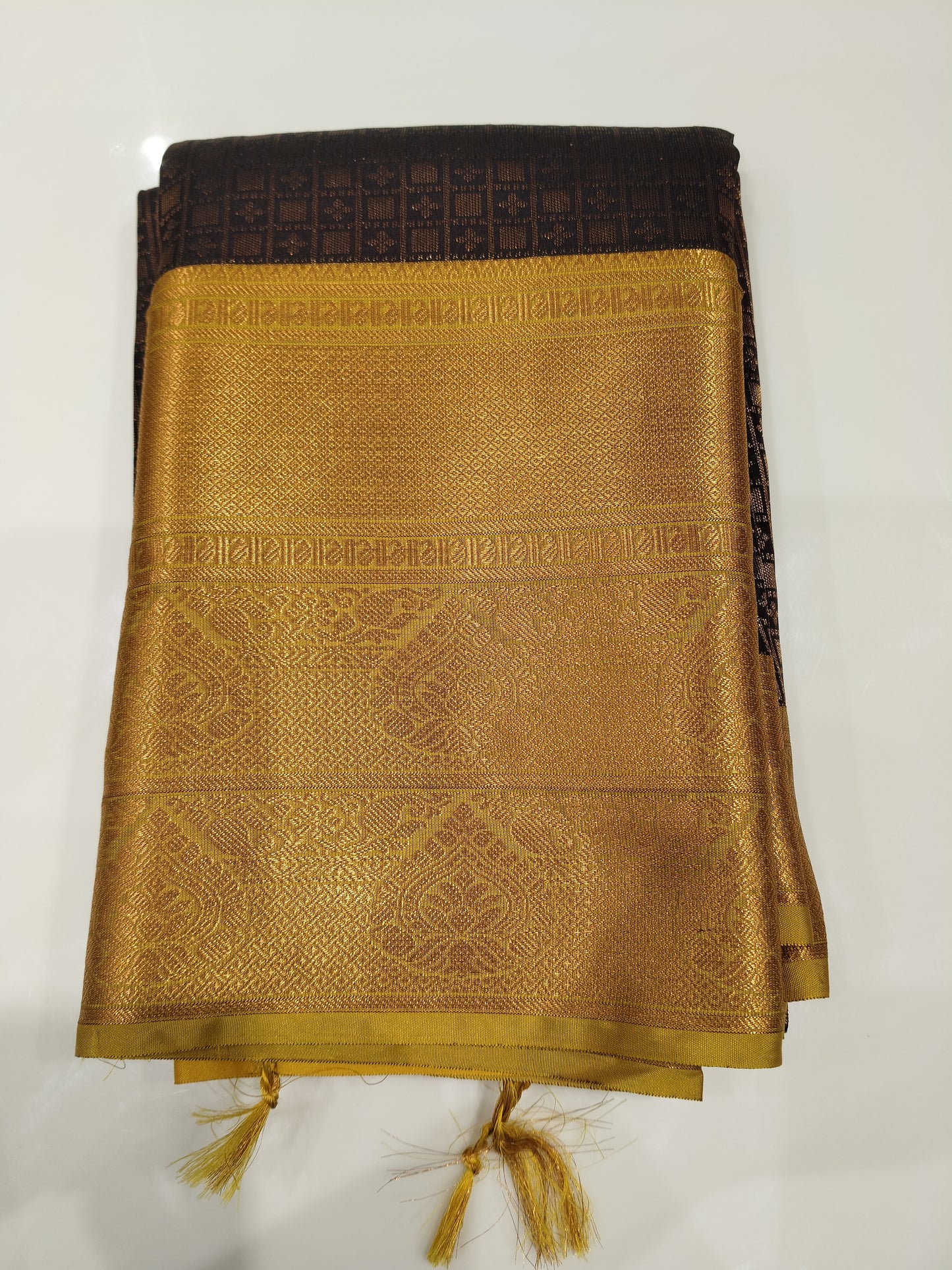 OFFER SALES SAREES - IHA 27667