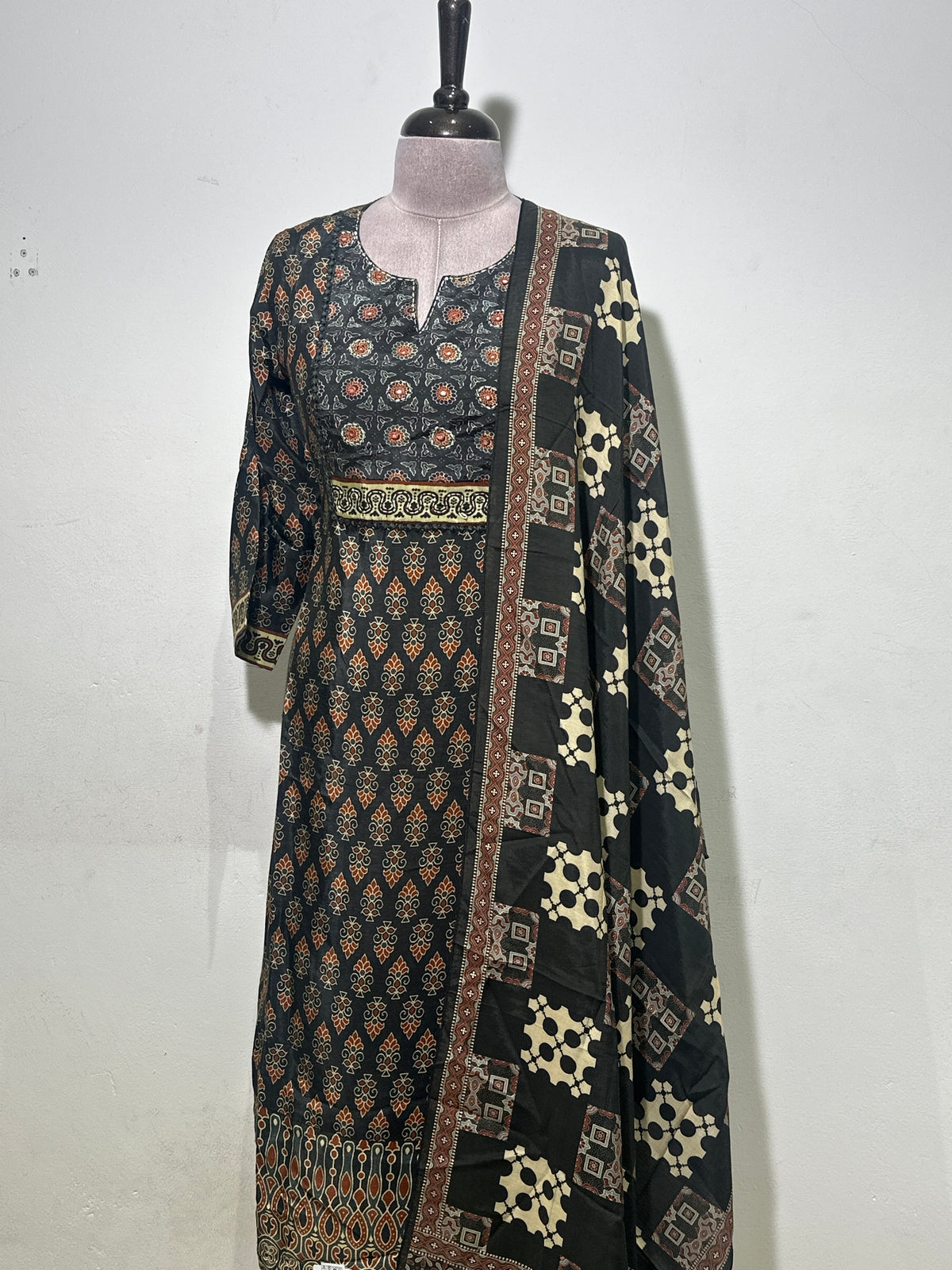 OFFER SALES TOP AND  BOTTOM  -  IHA 35976