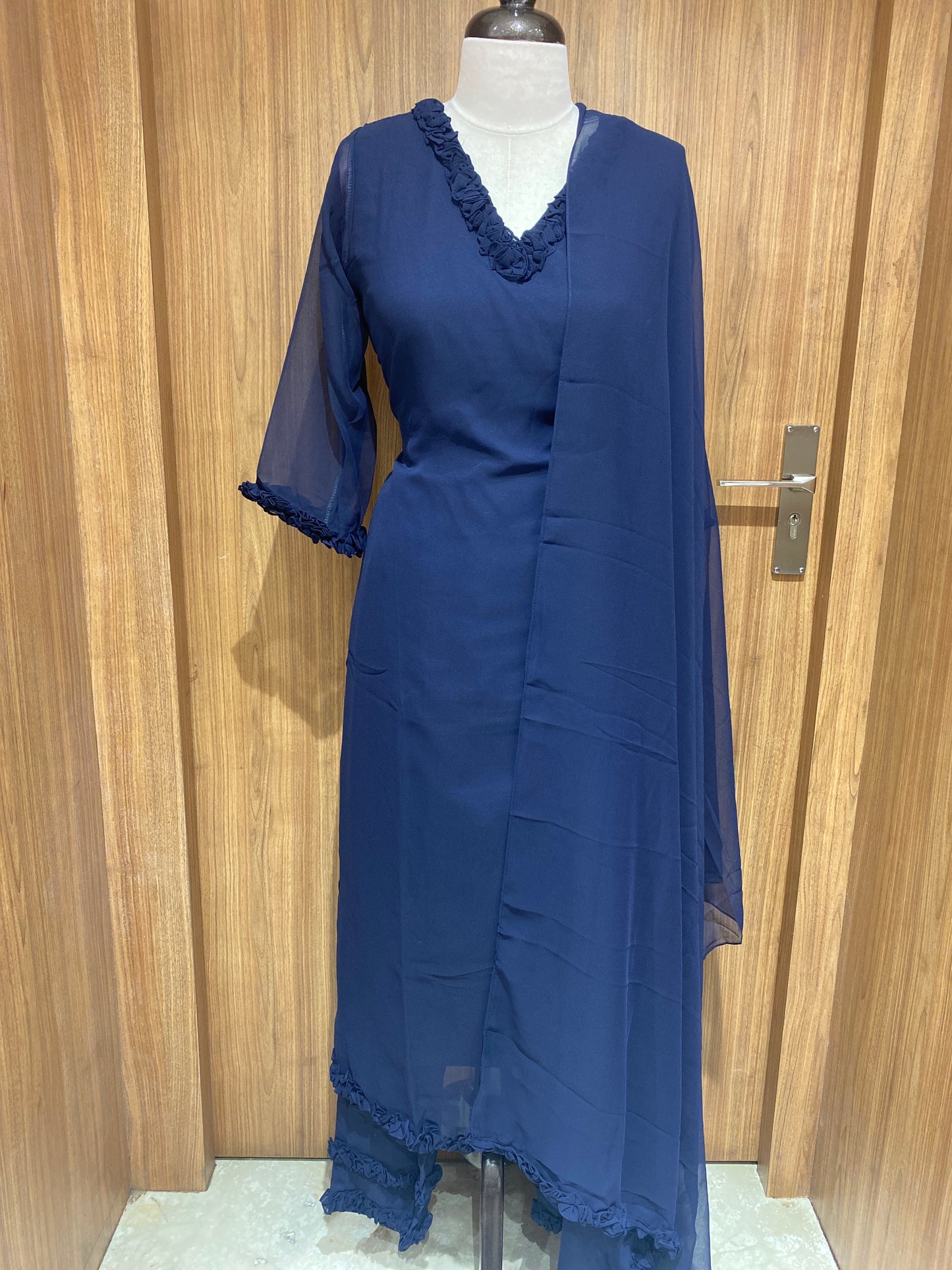 OFFER SALES TOP AND BOTTOM - IHA 27052