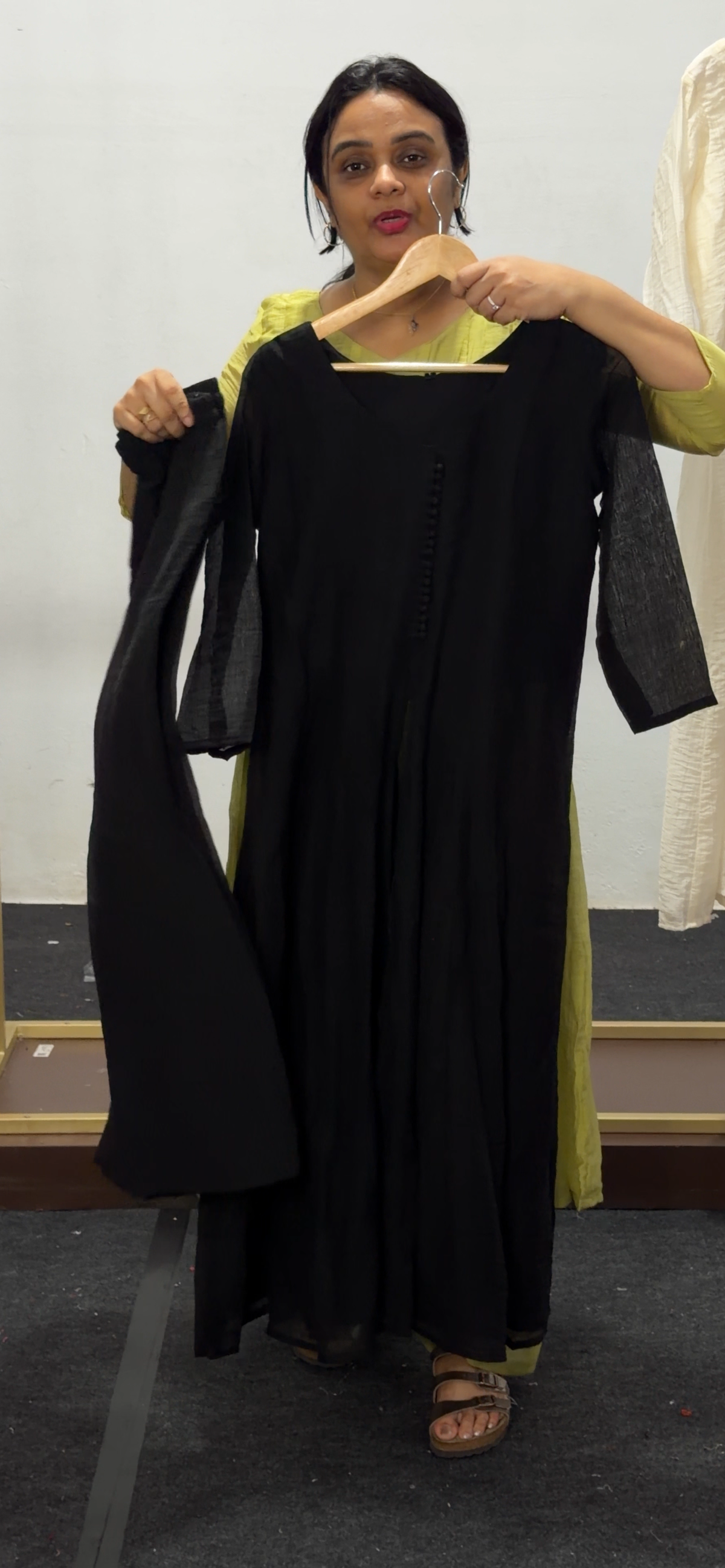 IMPORTED TOP AND BOTTOM  - IHA 36069