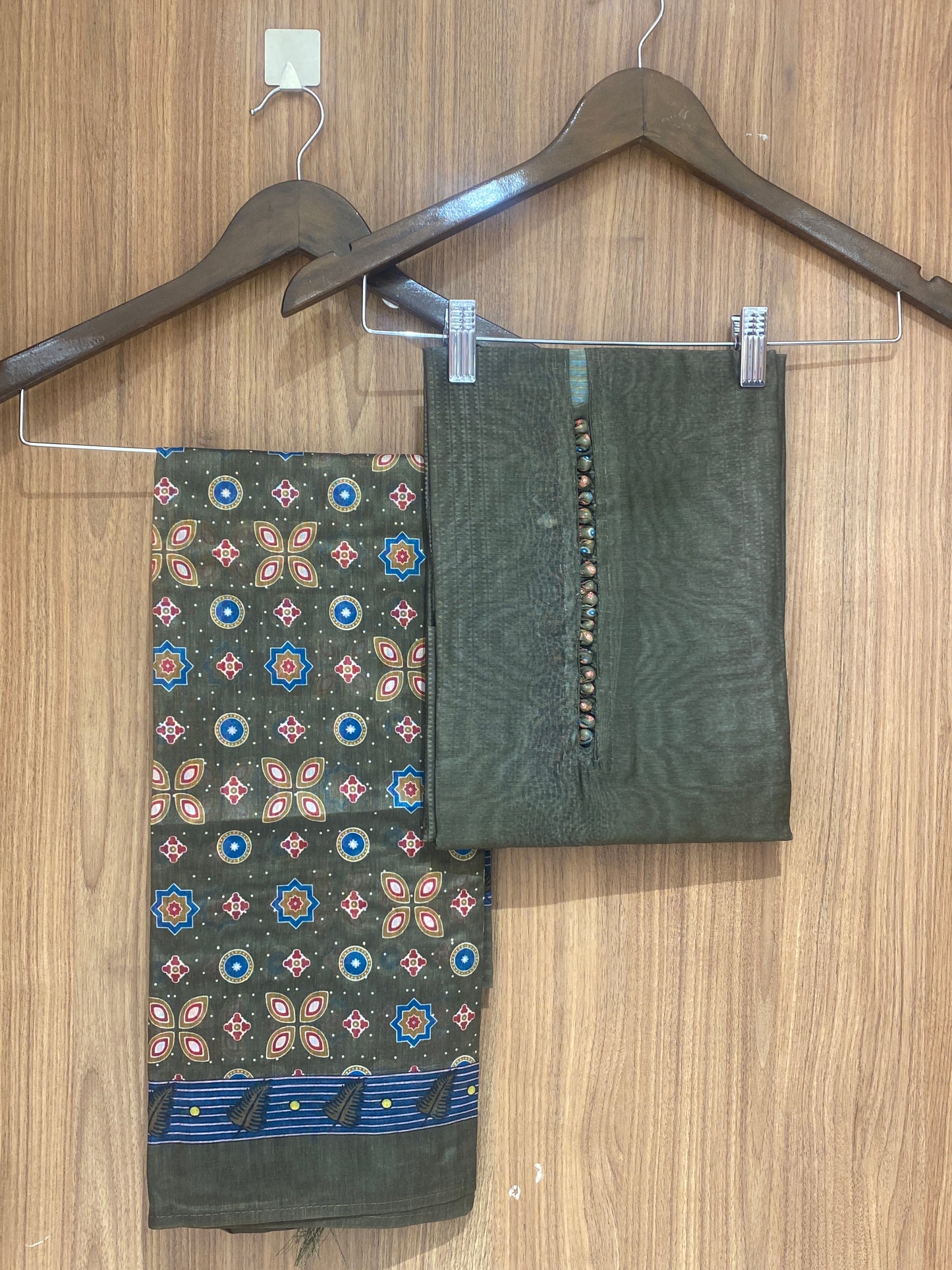 OFFER SALES UNSTITCHED SALWAR SUITS - IHA 26942