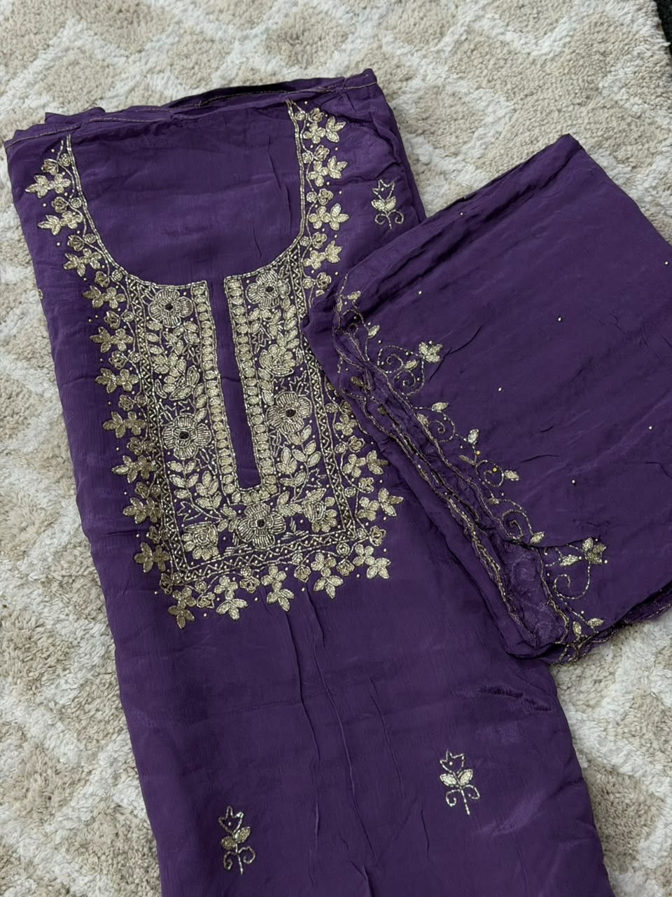 HANDWORKED UNSTITCHED ALWAR SUTS - IHA 36041