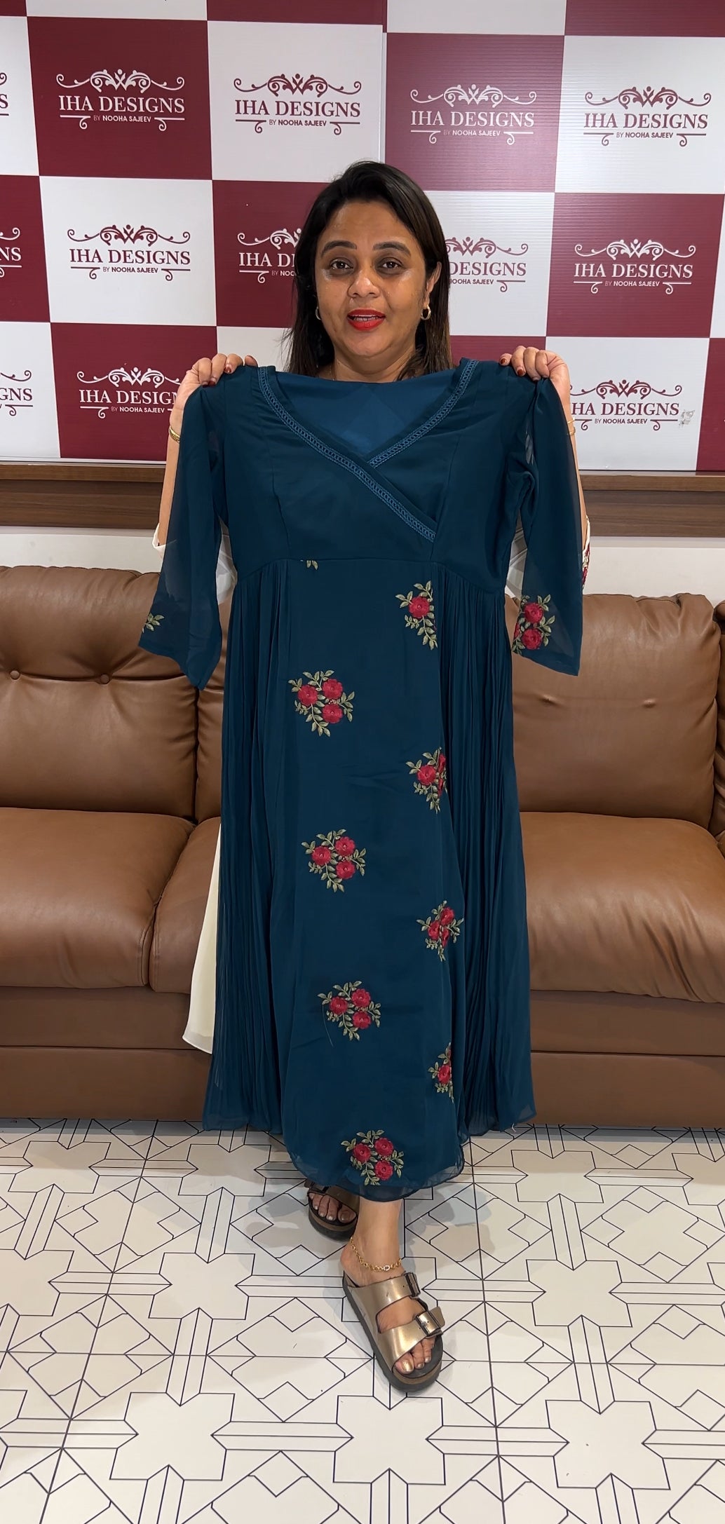 IHA'S IN-HOUSE DESIGNER ALINE TOPS - IHA 24564
