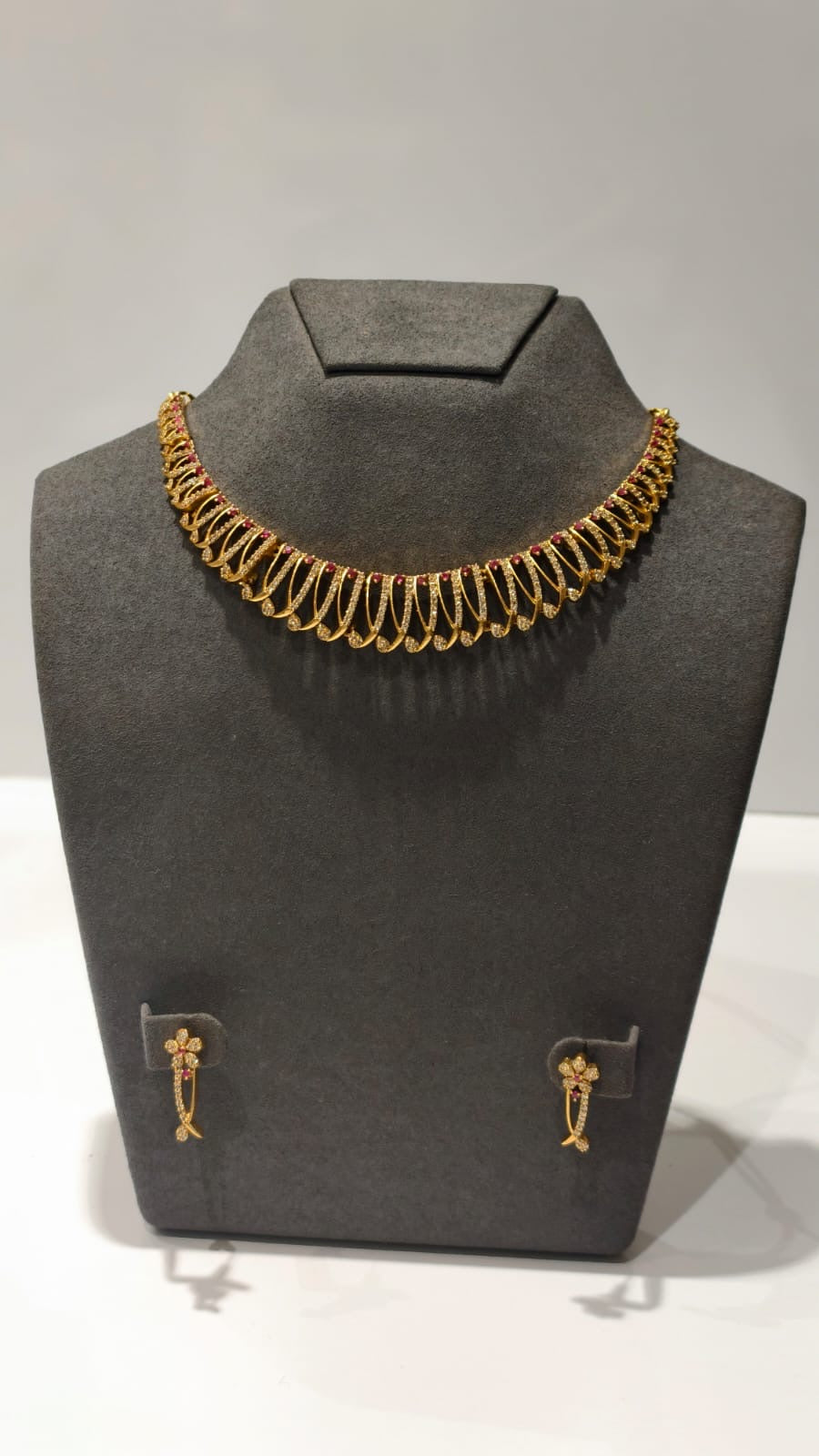 DESIGNER NECKLACE SETS - IHA 35831