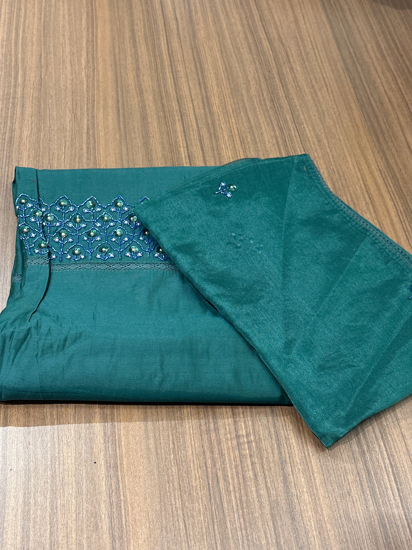 OFFER SALES UNSTITCHED SALWAR SUITS -  IHA 33853