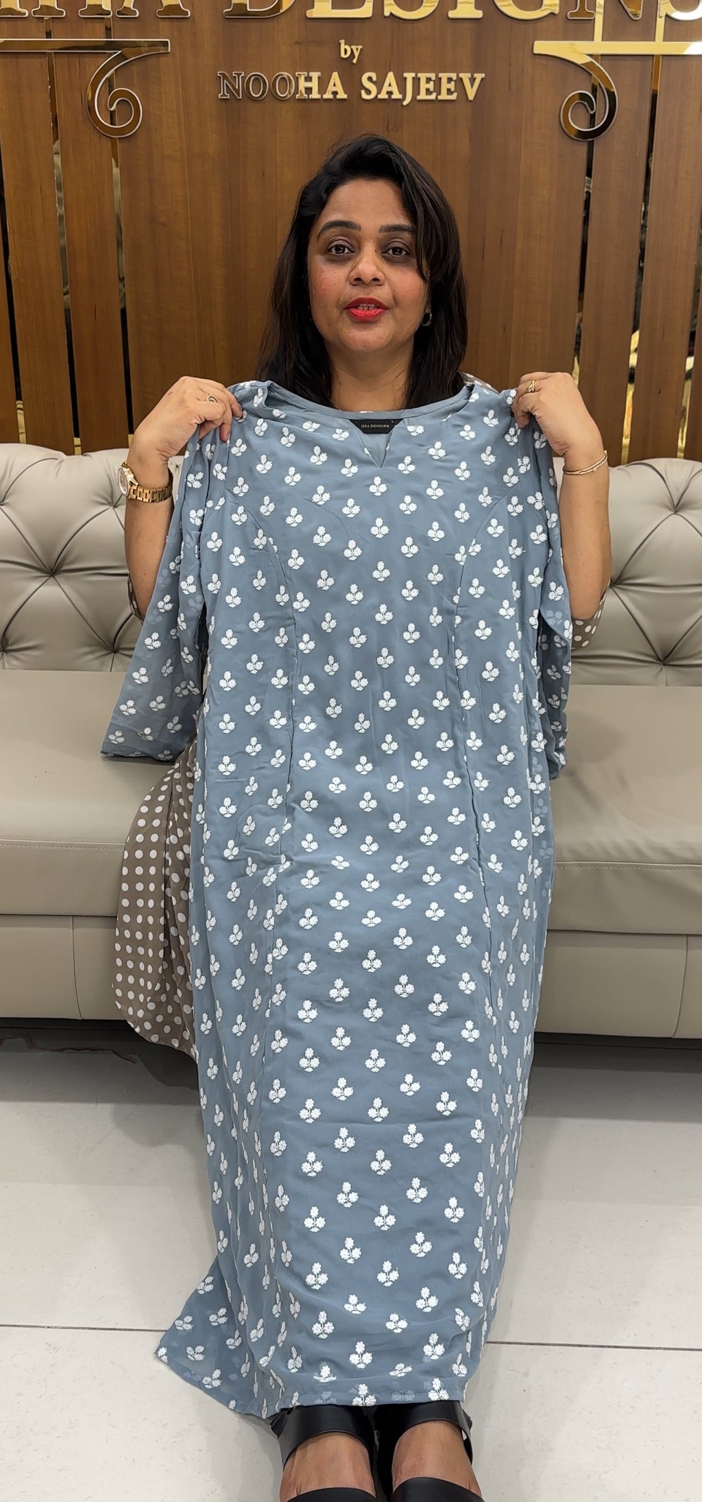 CHIKANKARI LONG ALINE TOPS - IHA 25317