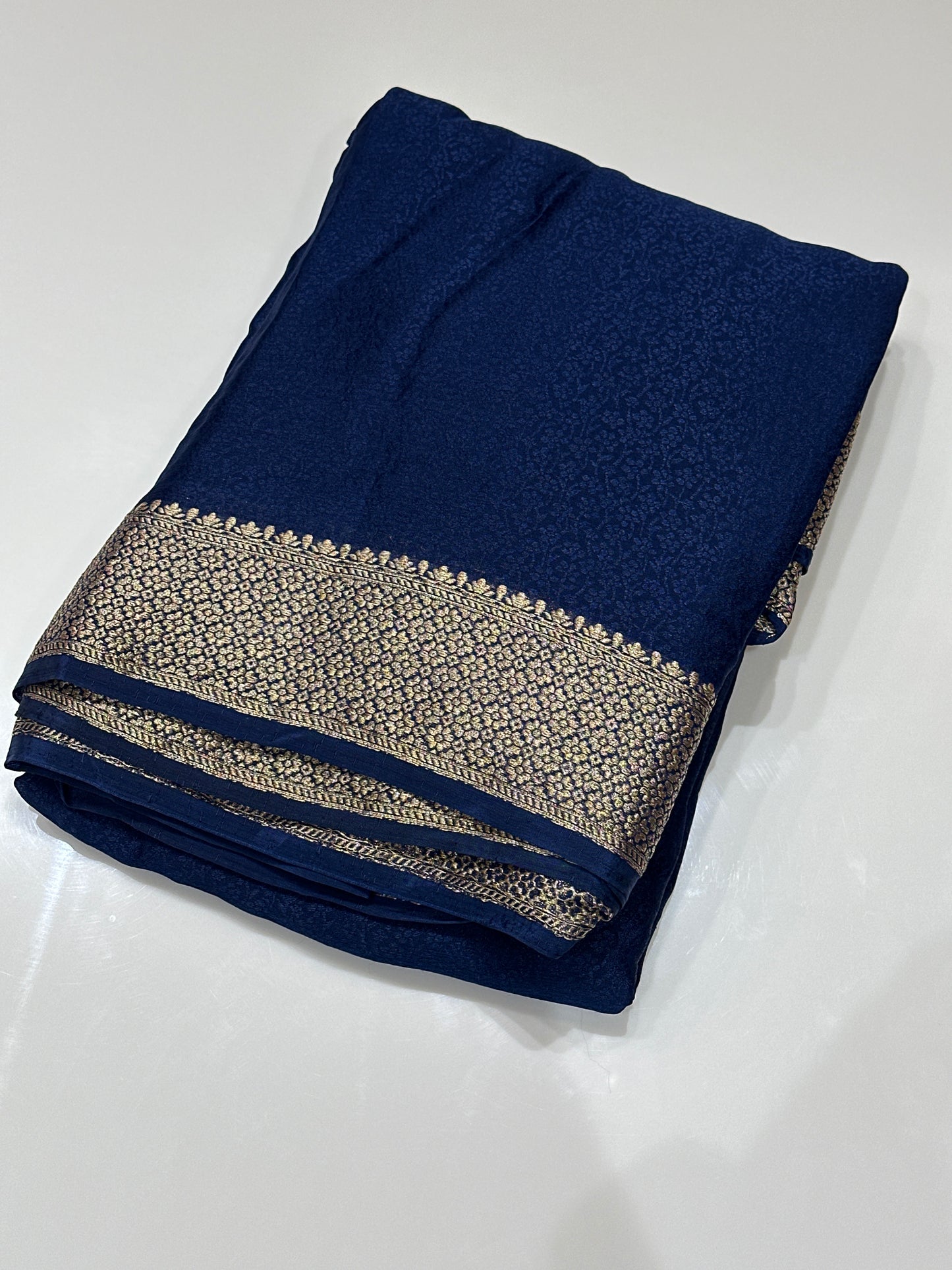 OFFER SALES SAREES - IHA 27131