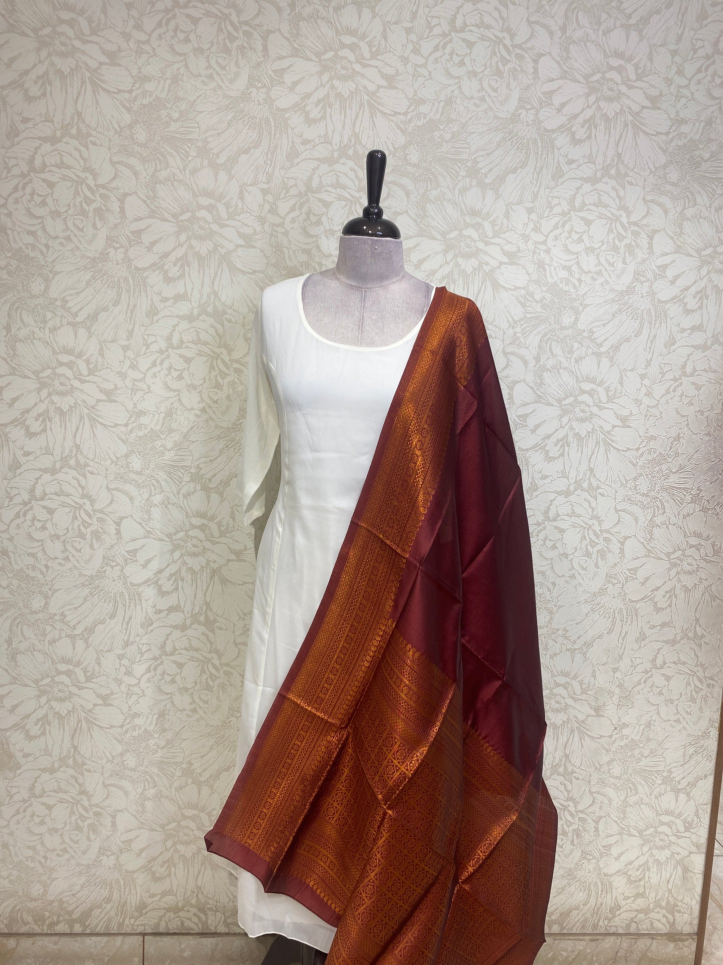 OFFER SALES TOPS COLLECTIONS - IHA 27023