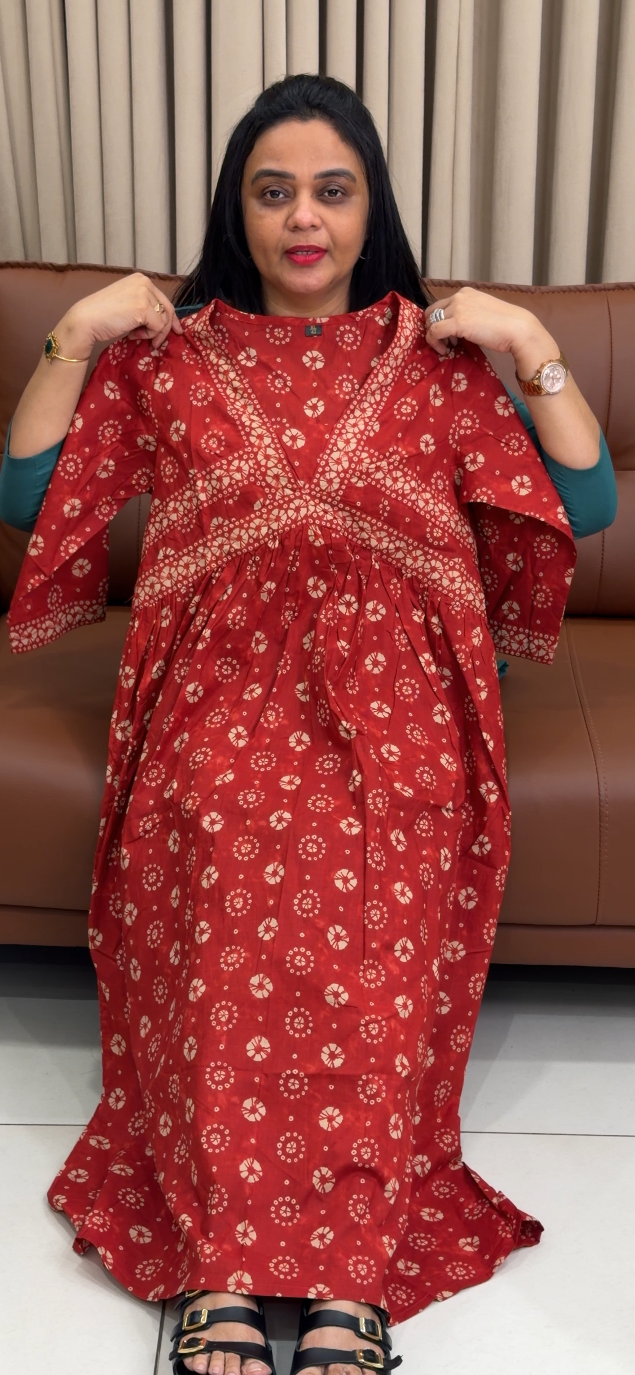 OFFE SALES TOPS - IHA 34774