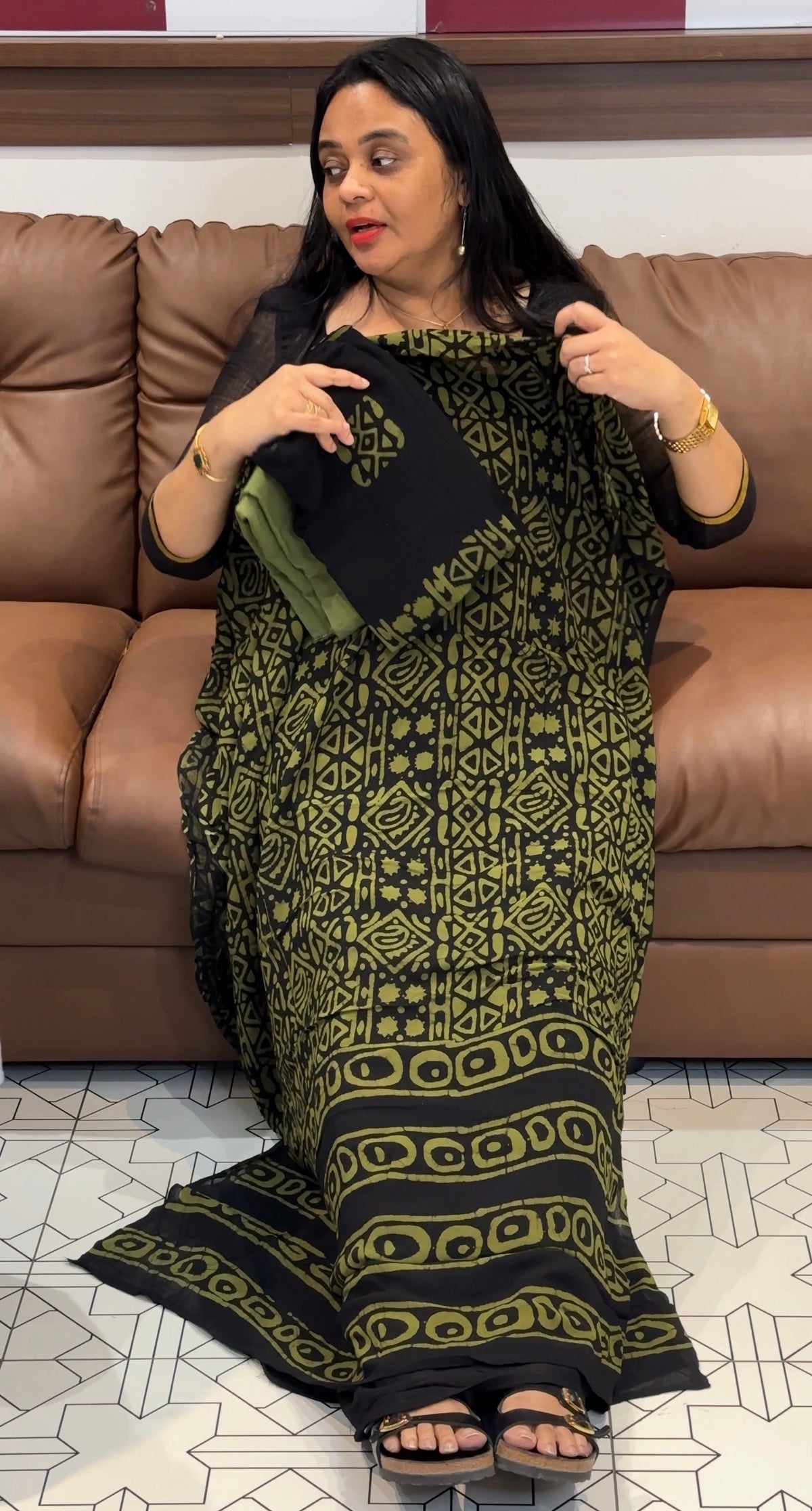 OFFER SALES UNSTITCHED SALWAR SUITS -  IHA 35539
