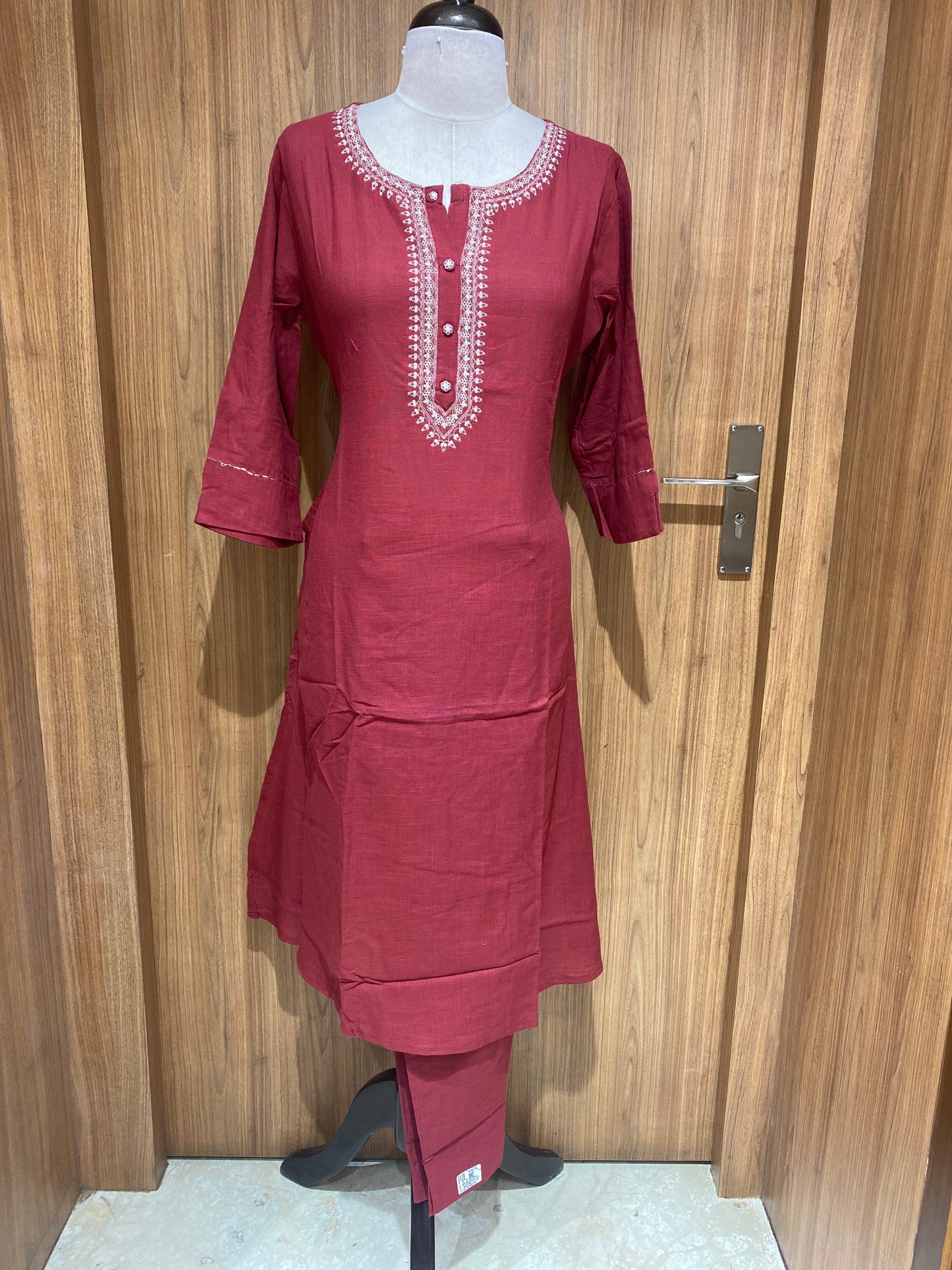OFFER SALES TOP AND BOTTOM - IHA 27052