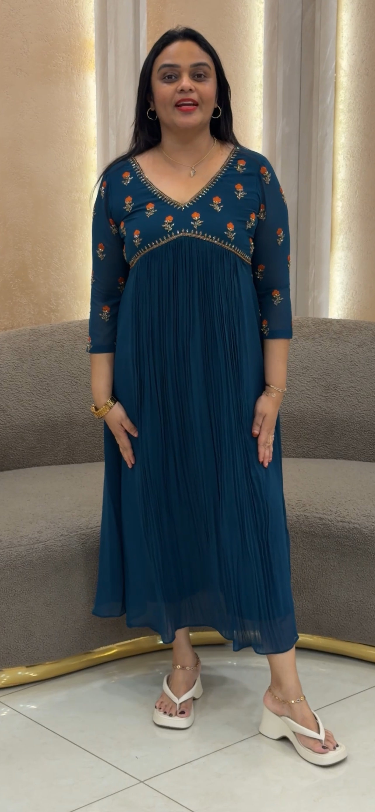 IHA'S IN-HOUSE ALINE TOPS - IHA 33924