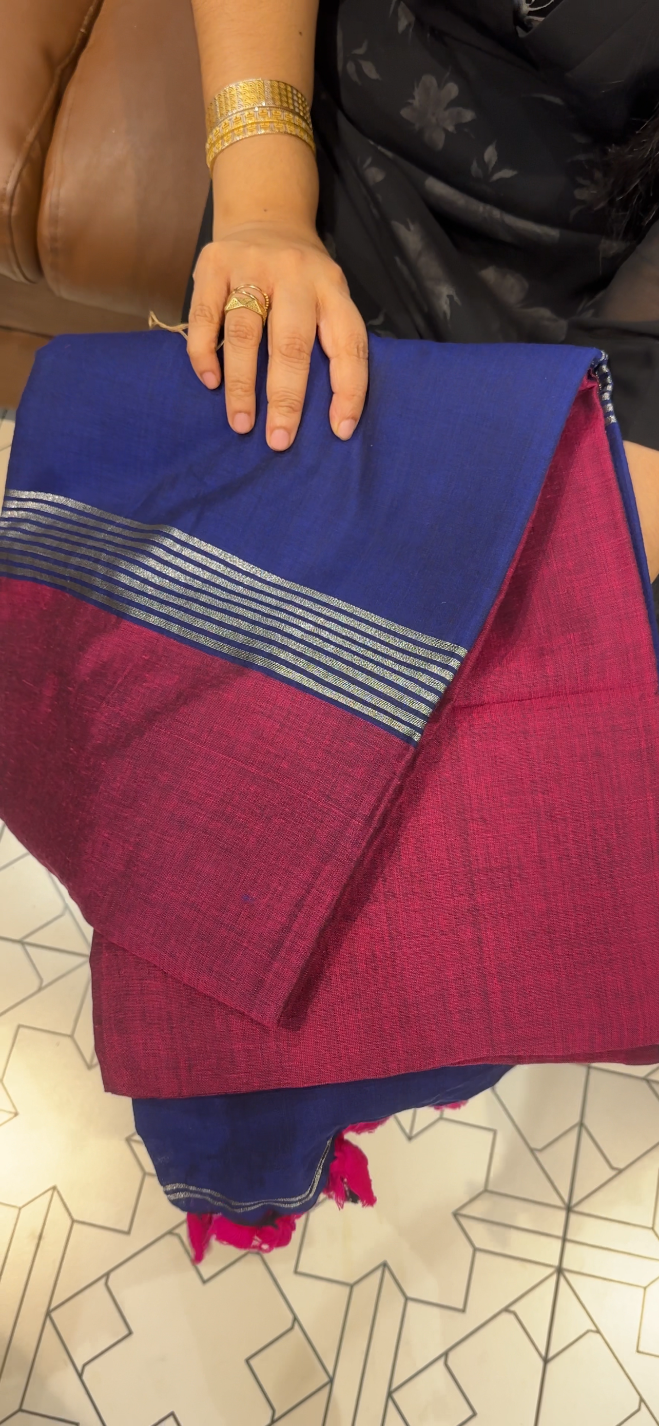 OFFER SALES SAREES - IHA 35059