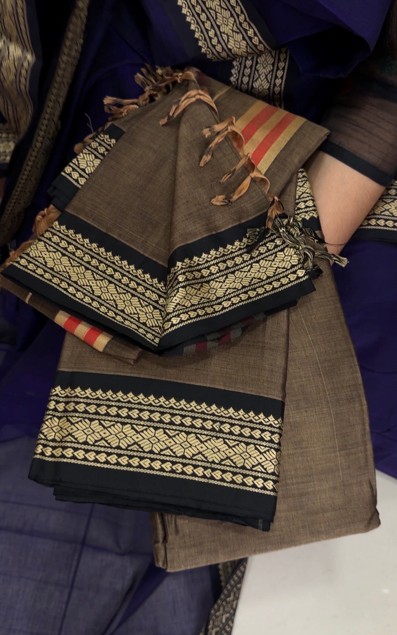 HANDLOOM COTTON UNSTITCHED SALWAR SUITS - IHA 34198