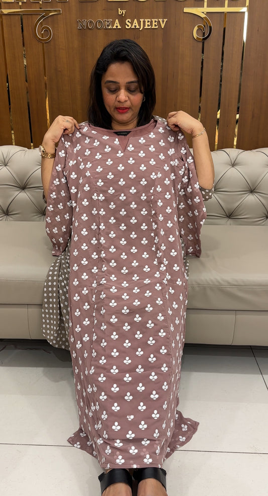 CHIKANKARI LONG ALINE TOPS - IHA 25317