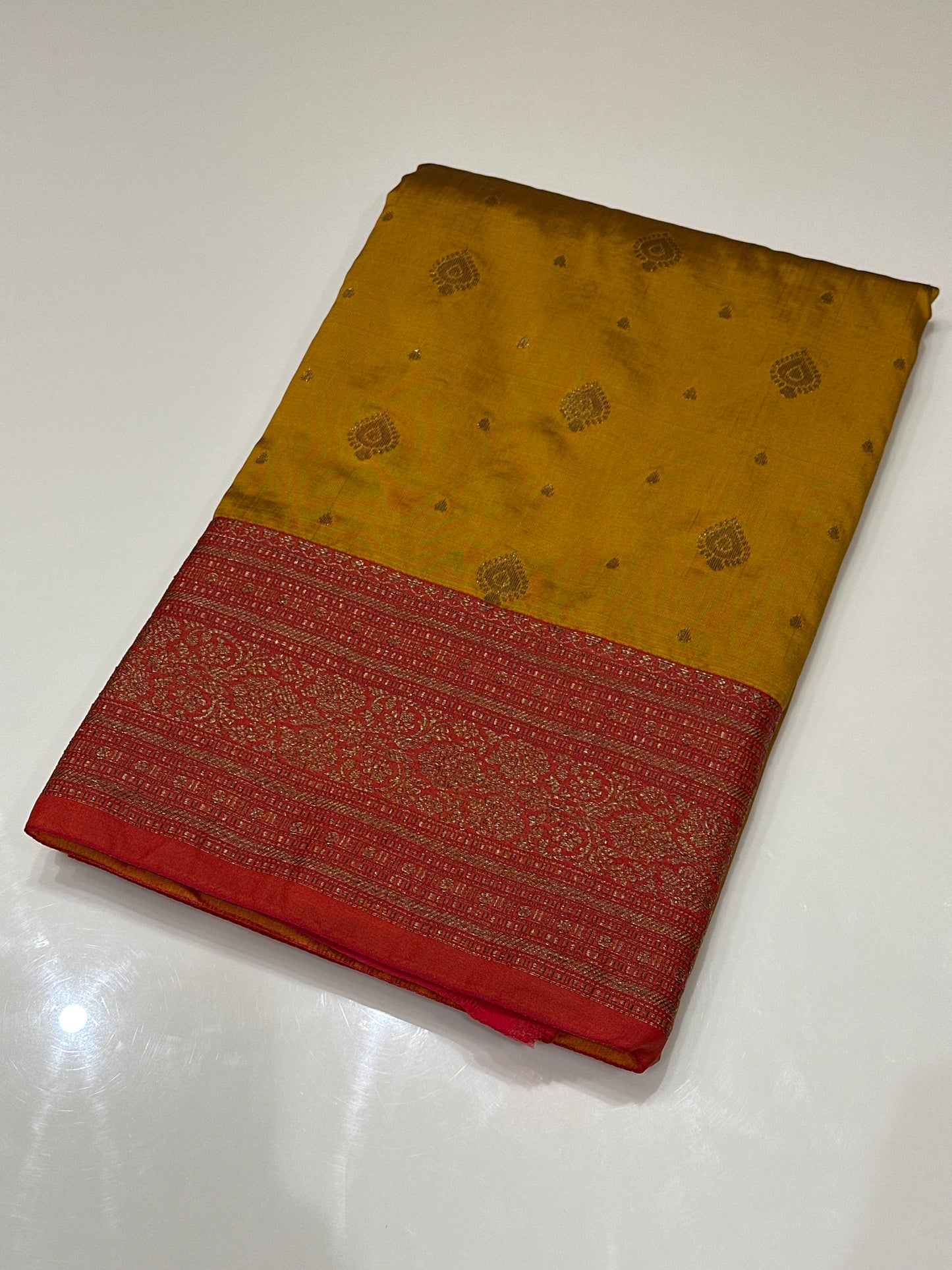 OFFER SALES SAREES - IHA 27131