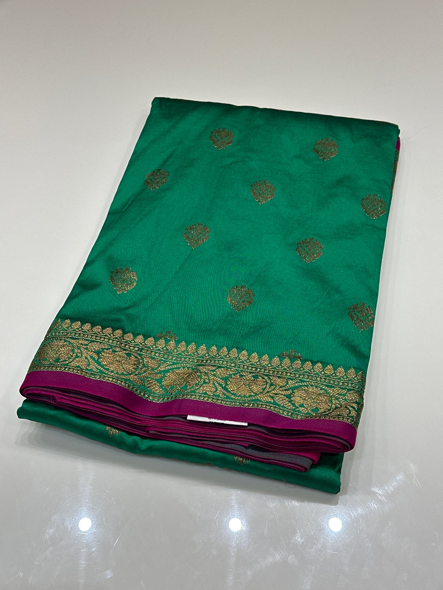 OFFER SALES SAREES - IHA 27171