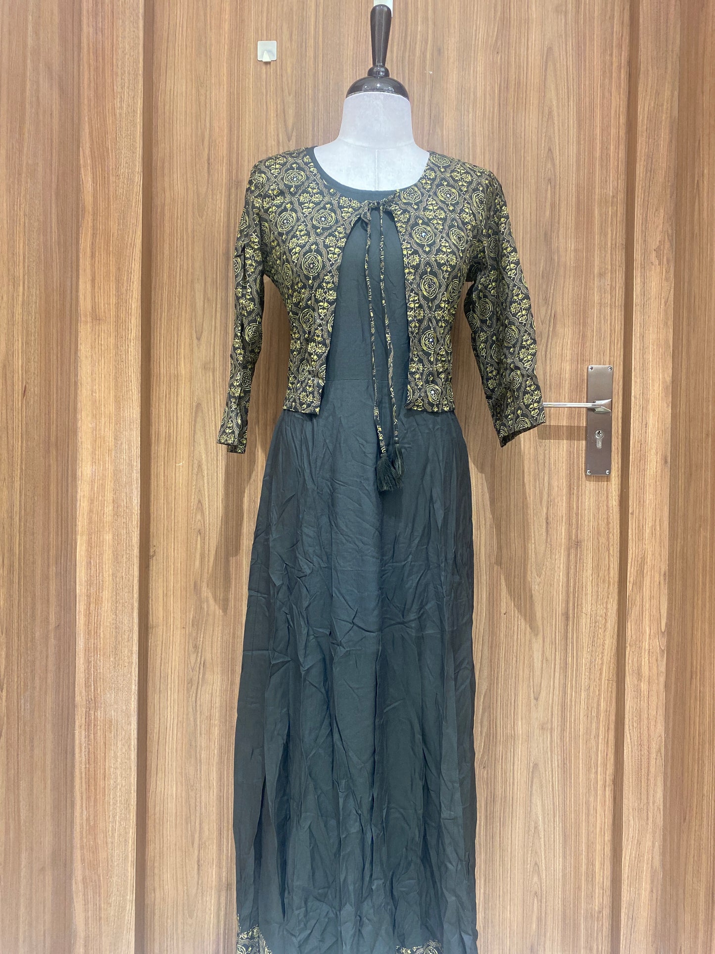 OFFER SALES TOPS COLLECTIONS - IHA 26995