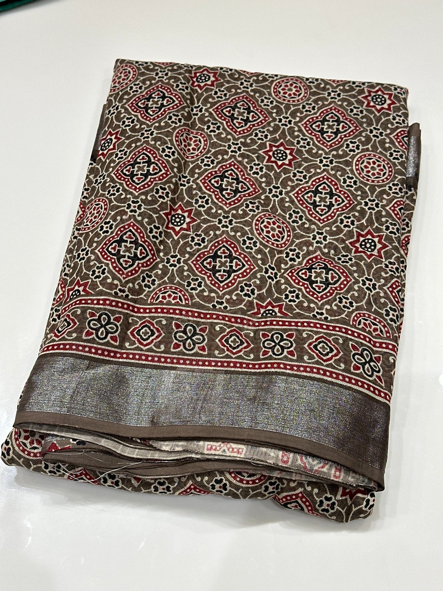 OFFER SALES SAREES - IHA 27171