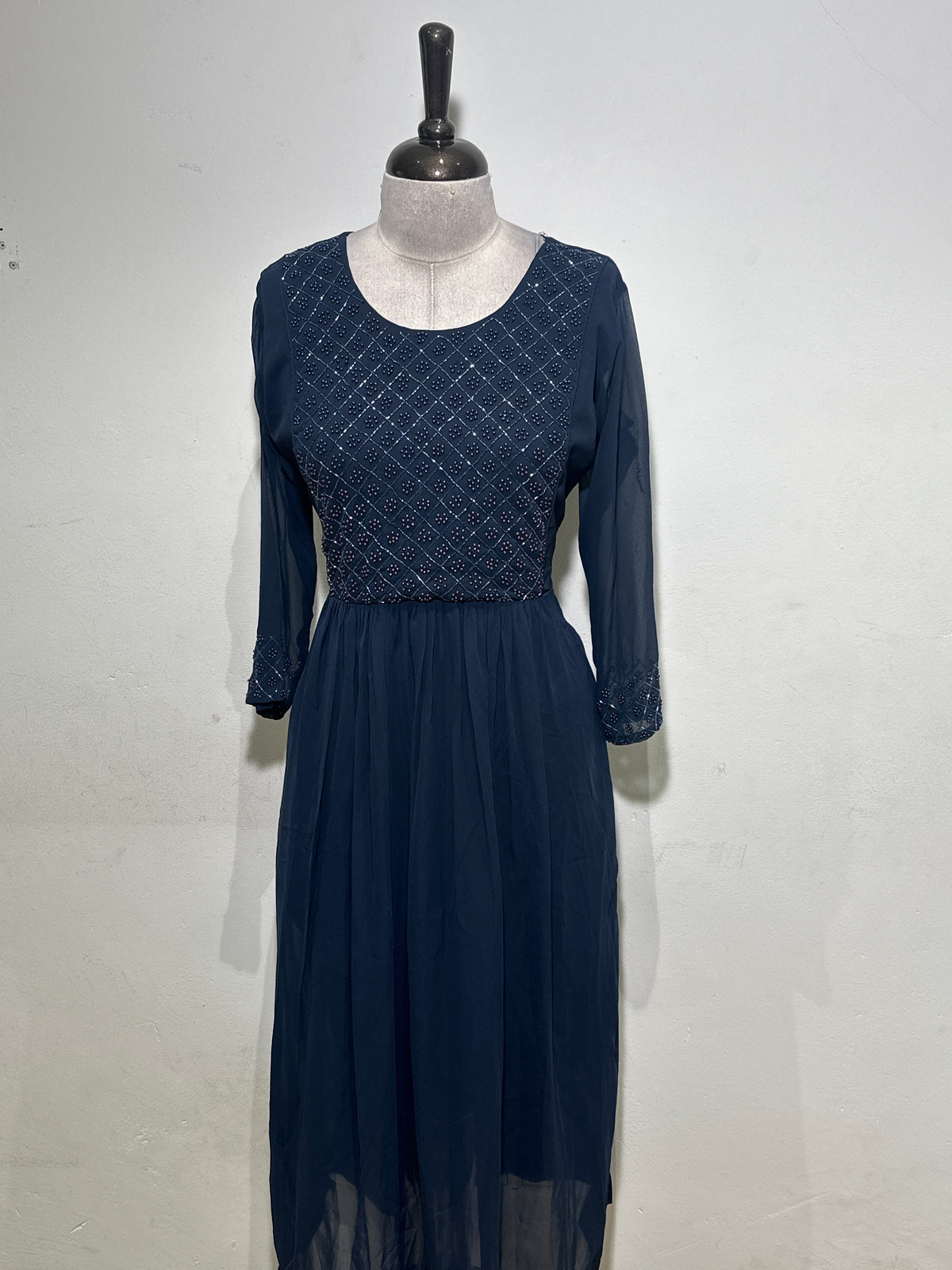 OFFER SALES READY TO WEAR SETS  -  IHA 35622