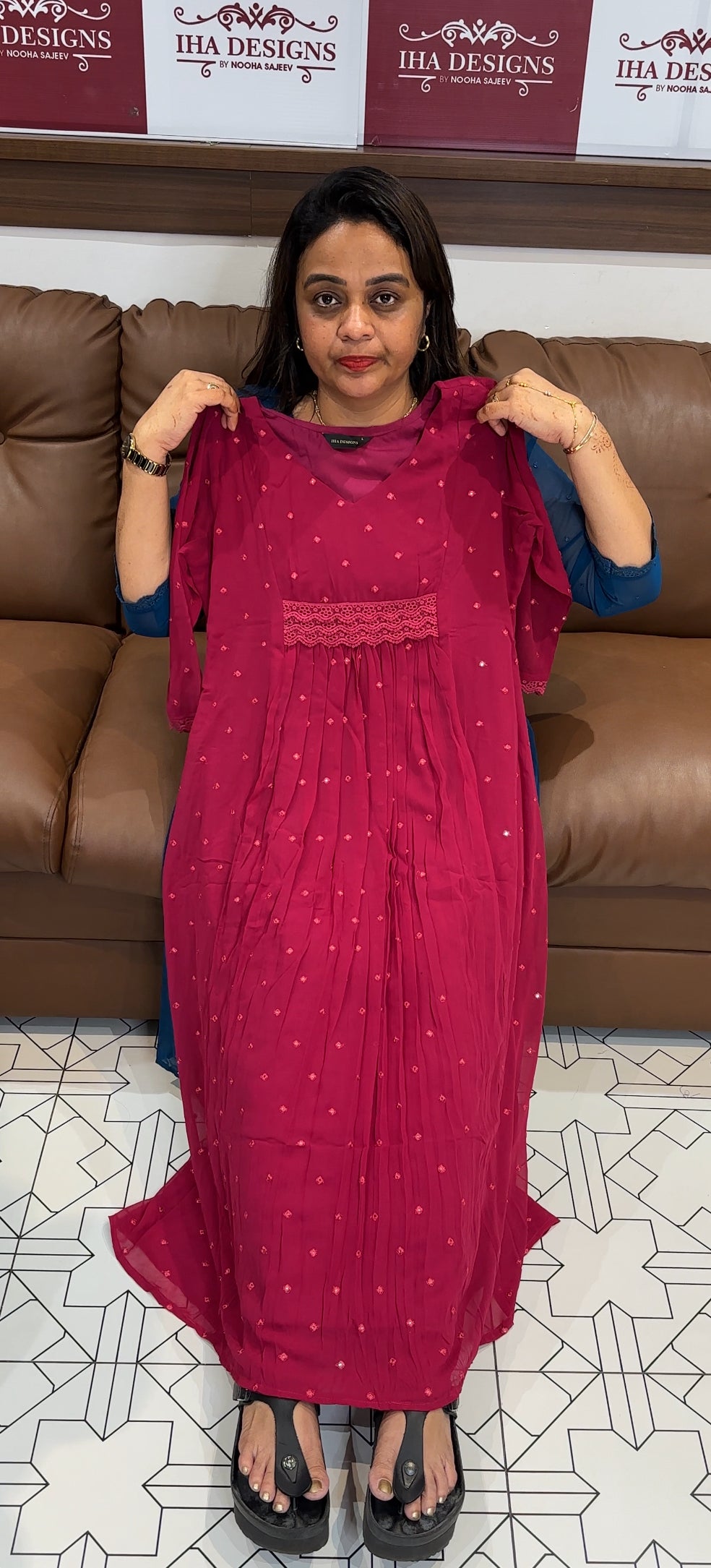 IHA'S IN-HOUSE DESIGNER ALINE TOPS  - IHA 23957