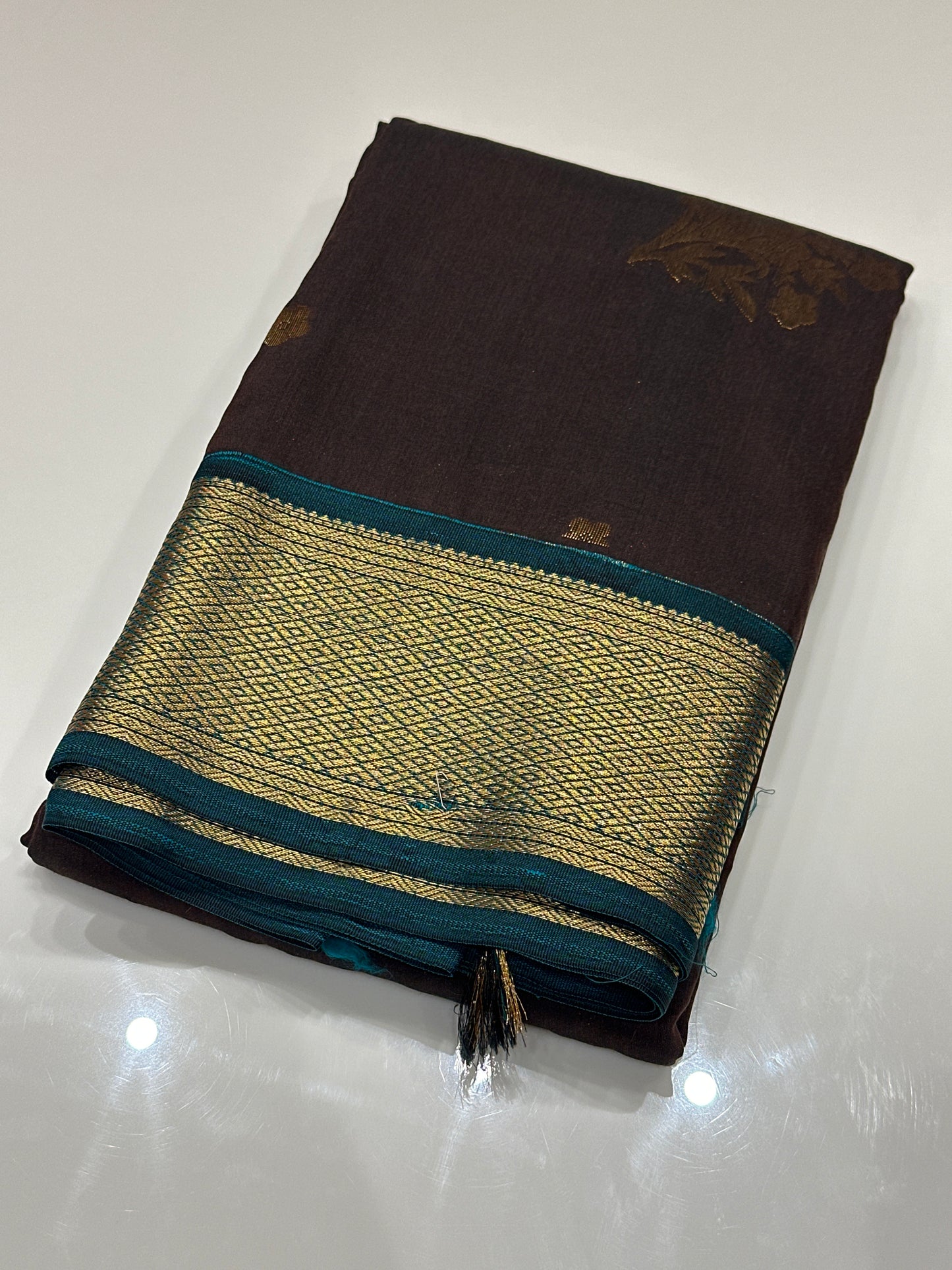 OFFER SALES SAREES - IHA 27171