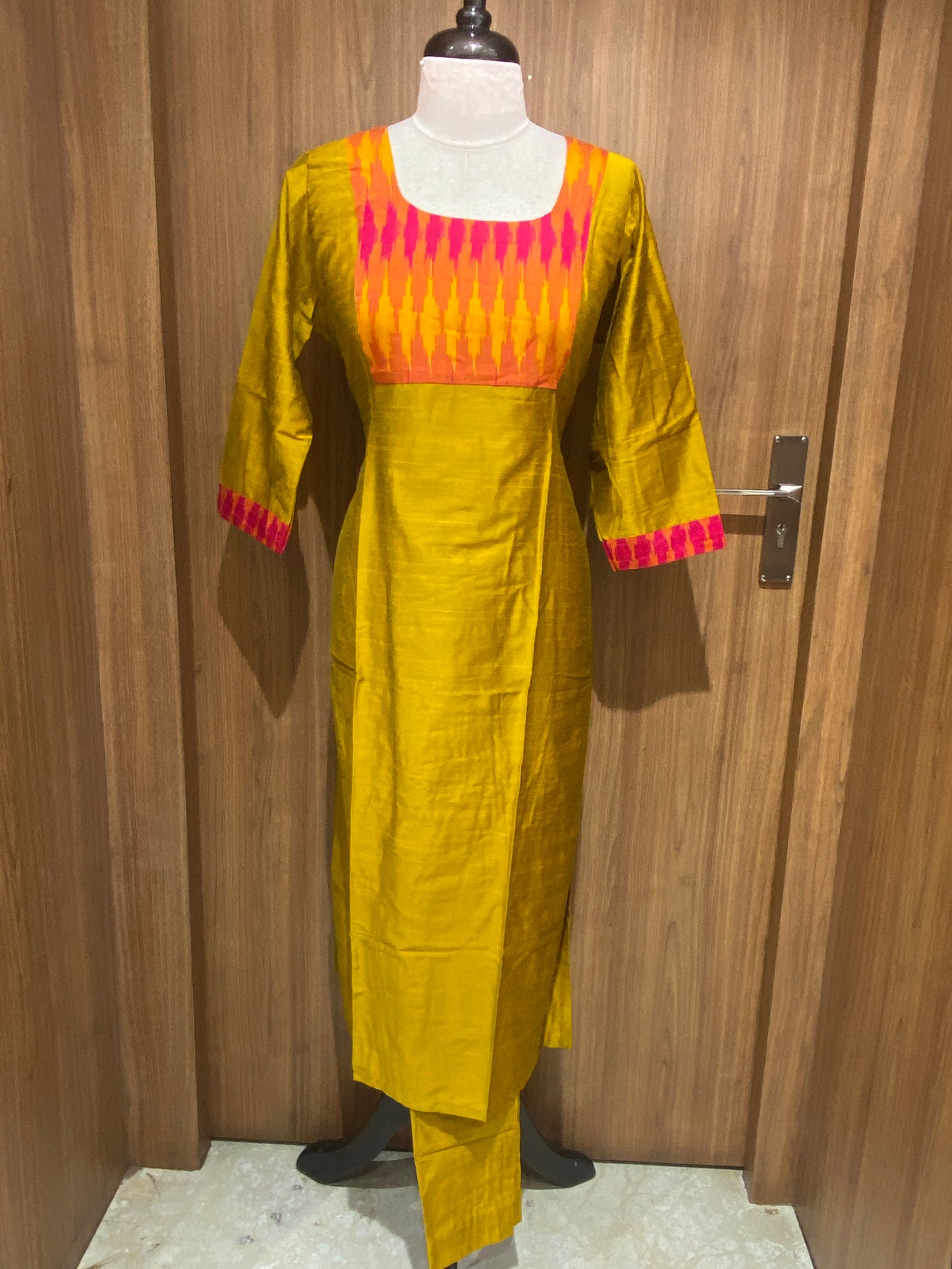 OFFER SALES TOP AND BOTTOM - IHA 27057