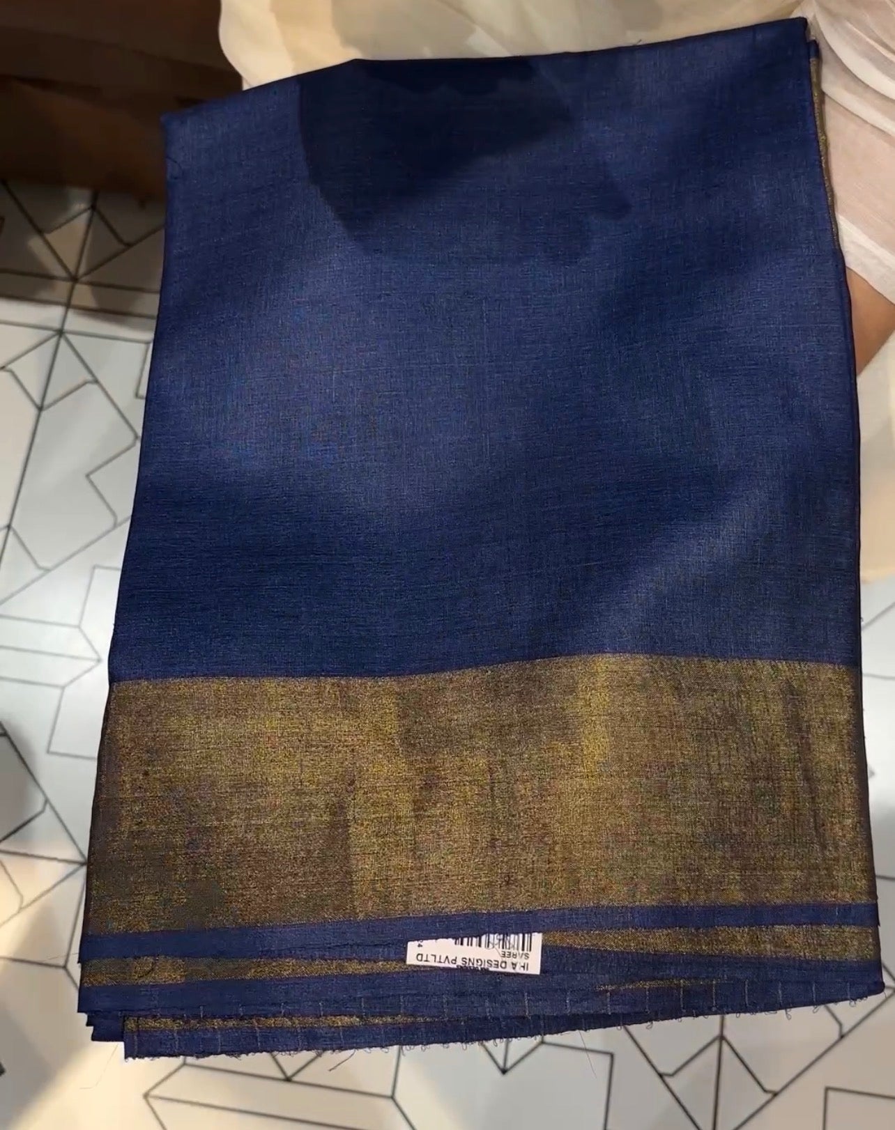 HANDLOOM TUSSUR SILK SAREES - IHA 31571