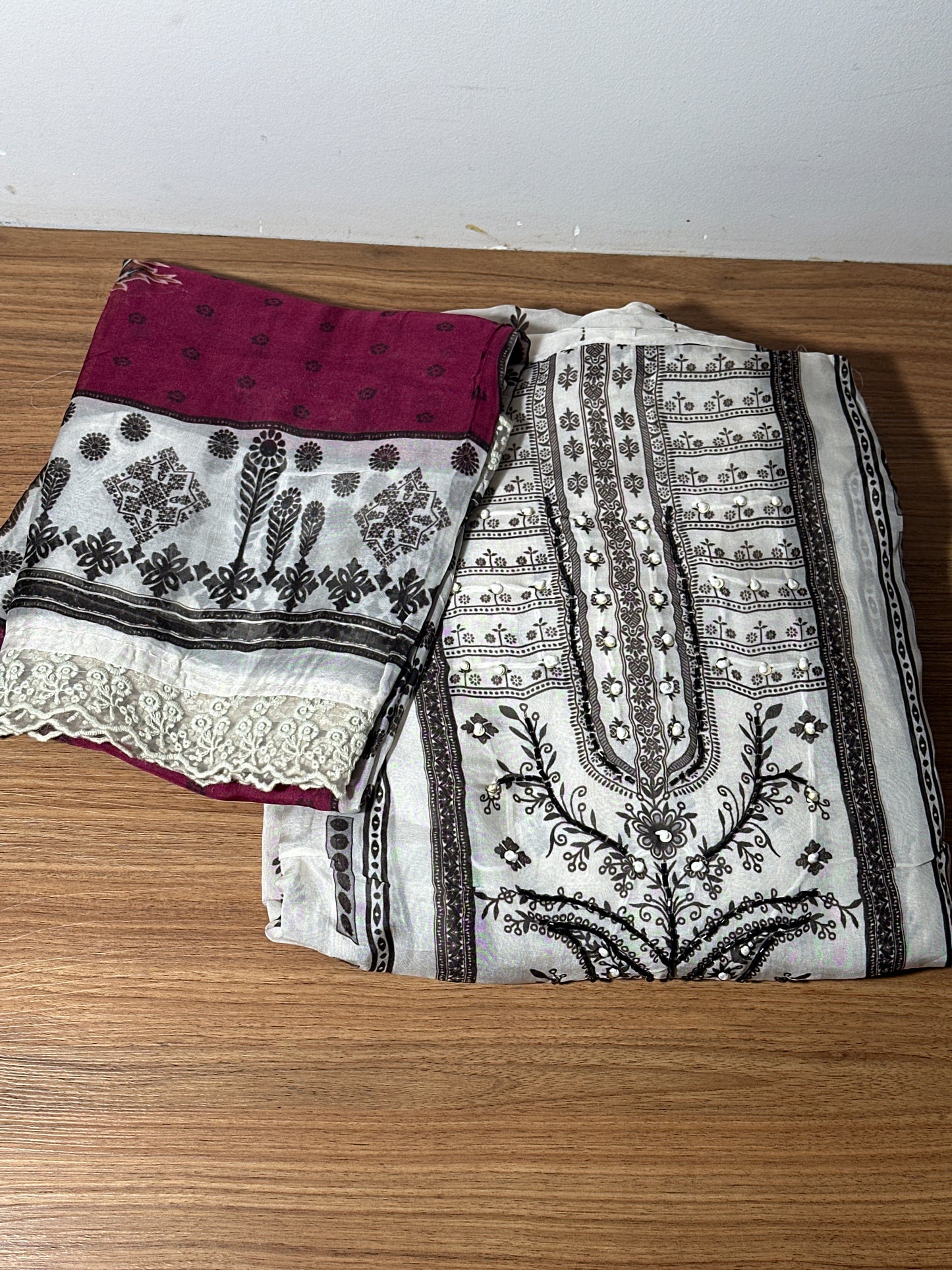 OFFER SALES UNSTITCHED SALWAR SUITS -  IHA 33646