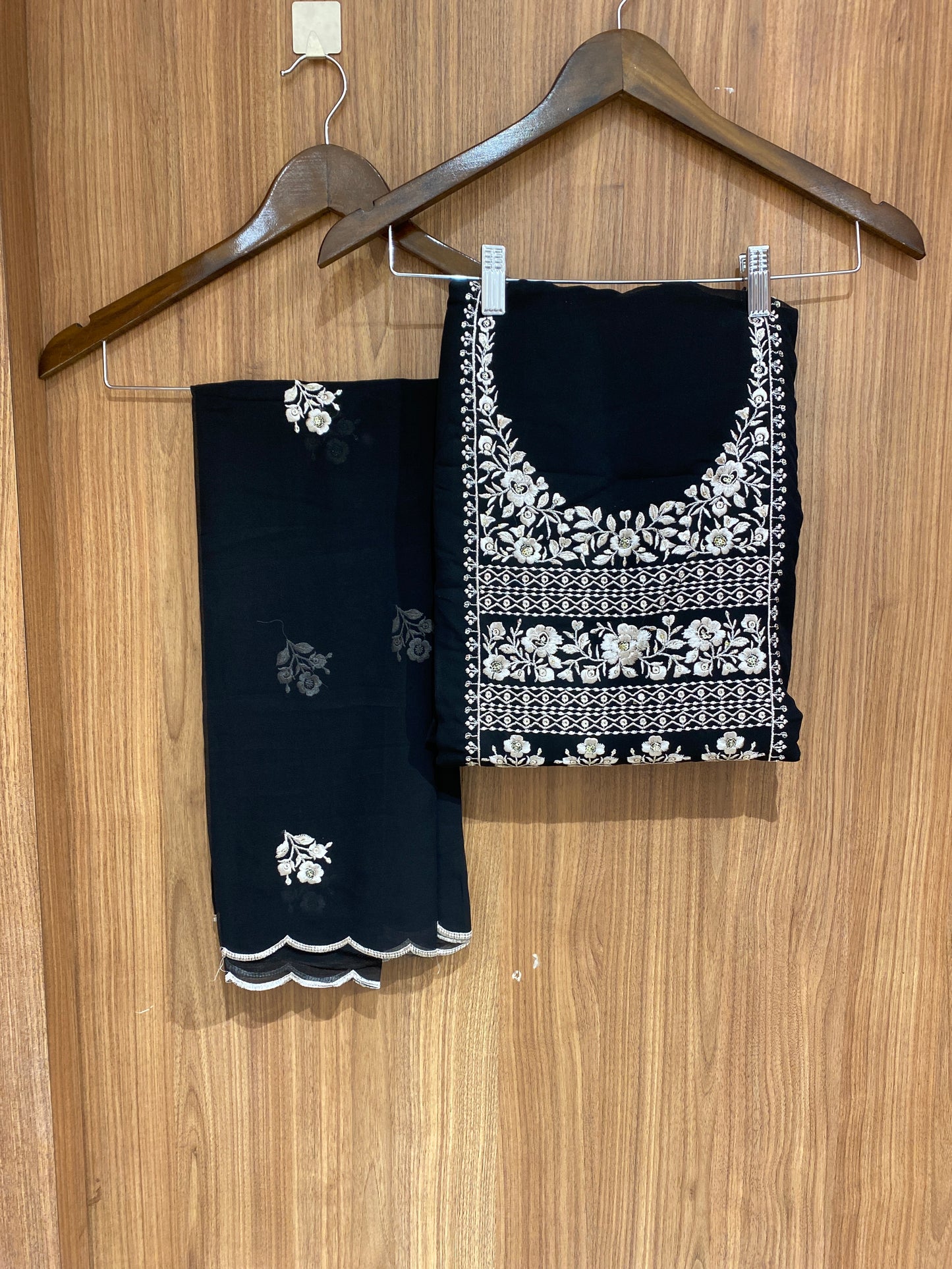 OFFER SALES UNSTITCHED SALWAR SUITS - IHA 26840