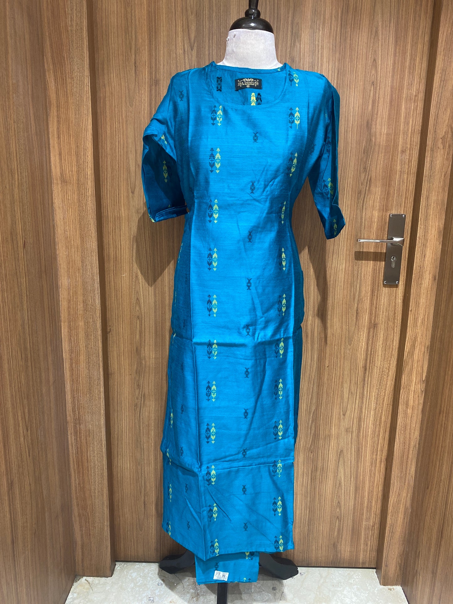 OFFER SALES TOP AND BOTTOM - IHA 27052