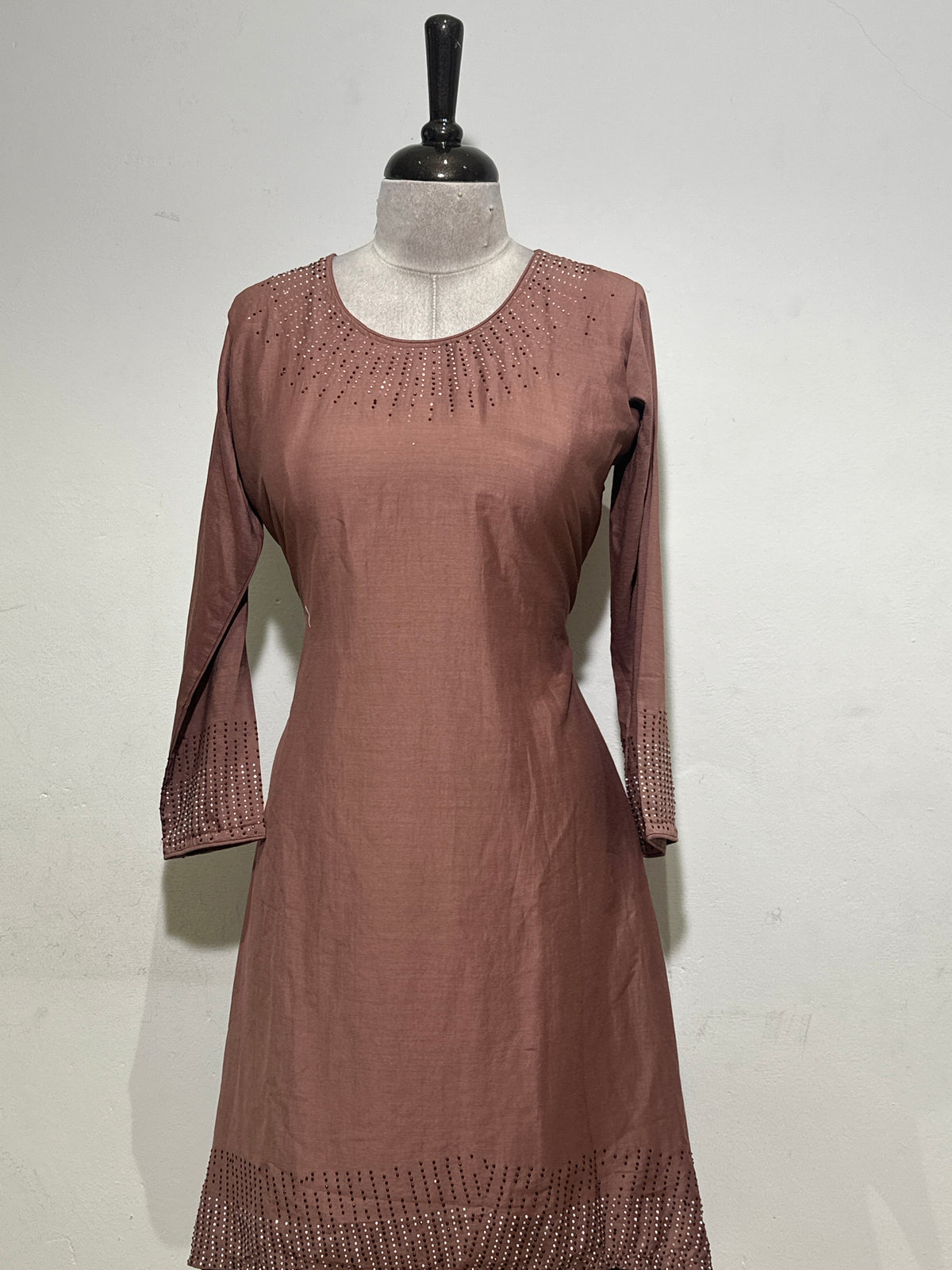 OFFER SALES READY TO WEAR SETS  -  IHA 35622