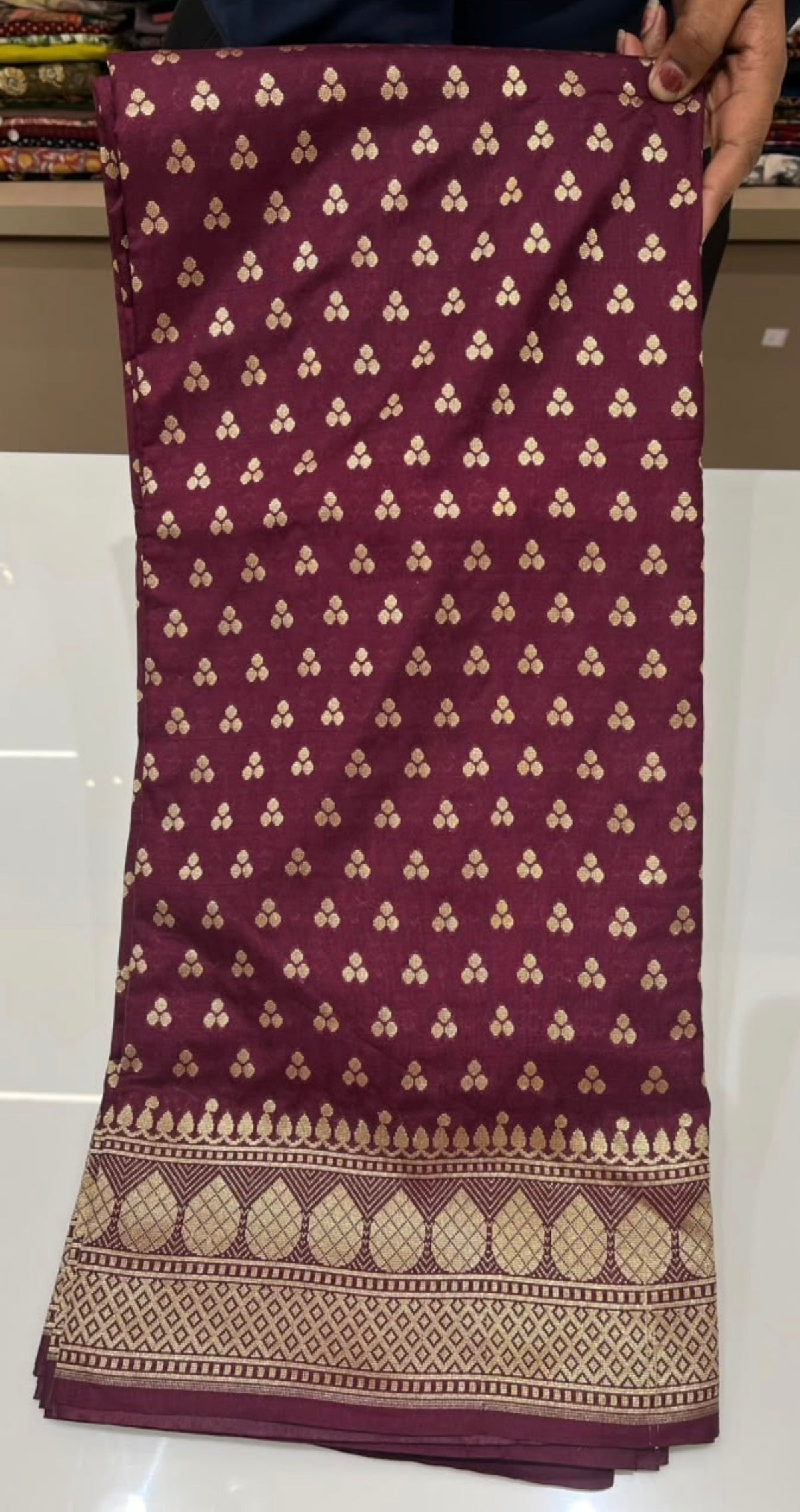 OFFER SALES  SAREES - IHA 35937