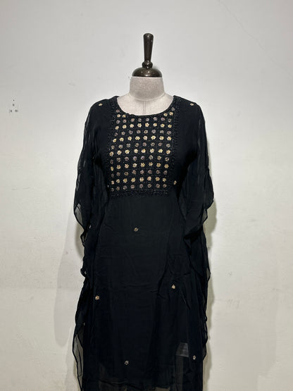 OFFER SALES READY TO WEAR SETS  -  IHA 35622