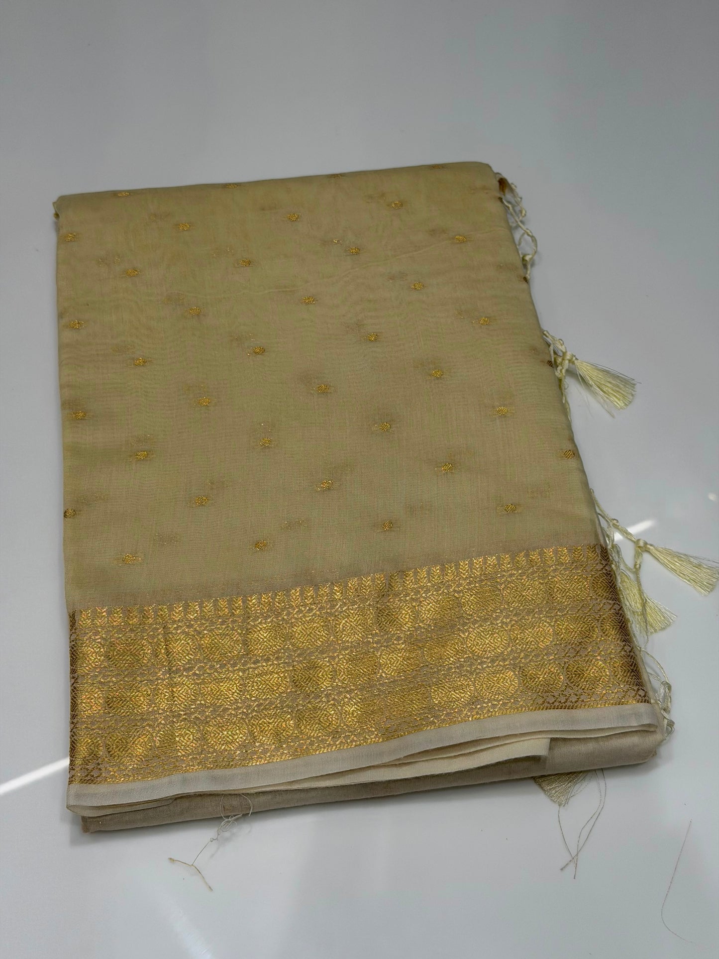 OFFER ONAM SAREES - IHA 34582
