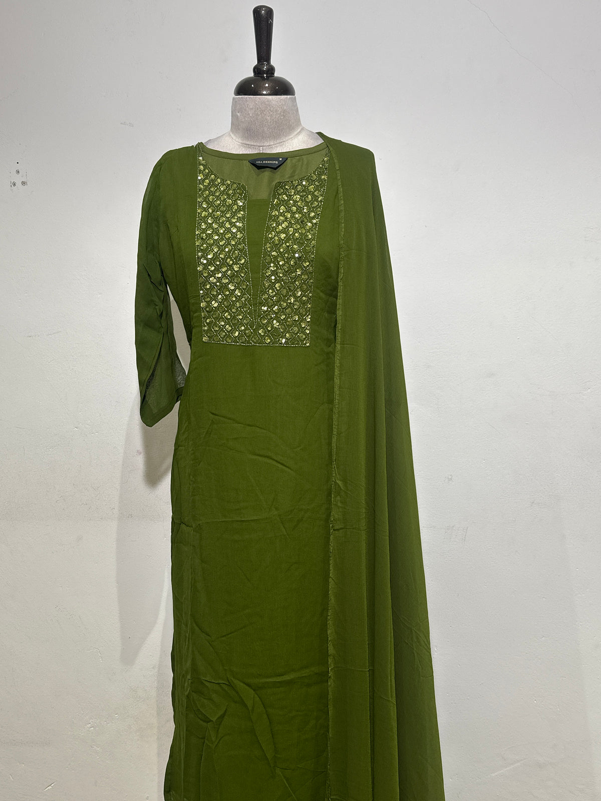 OFFER SALES READY TO WEAR SETS  -  IHA 35622