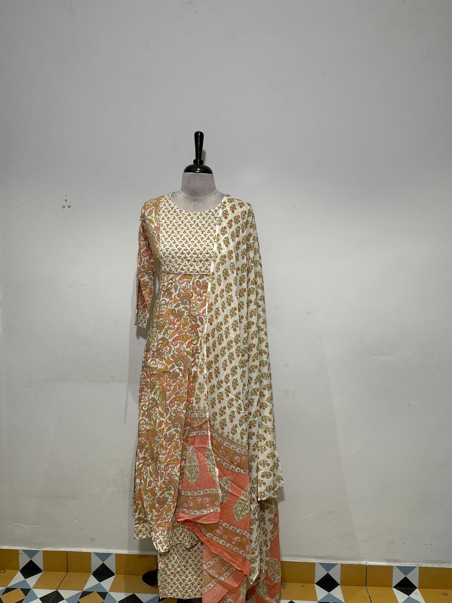 OFFER SALES TOP AND  BOTTOM  -  IHA 34294