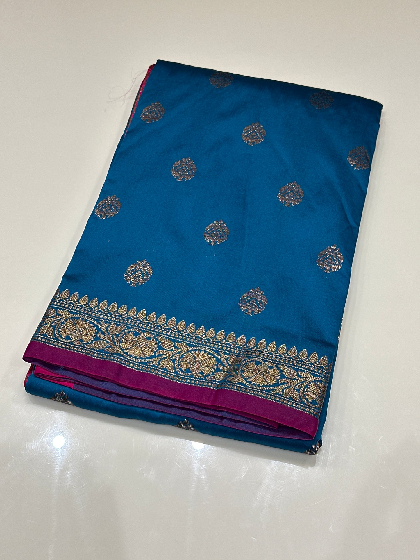 OFFER SALES SAREES - IHA 27182