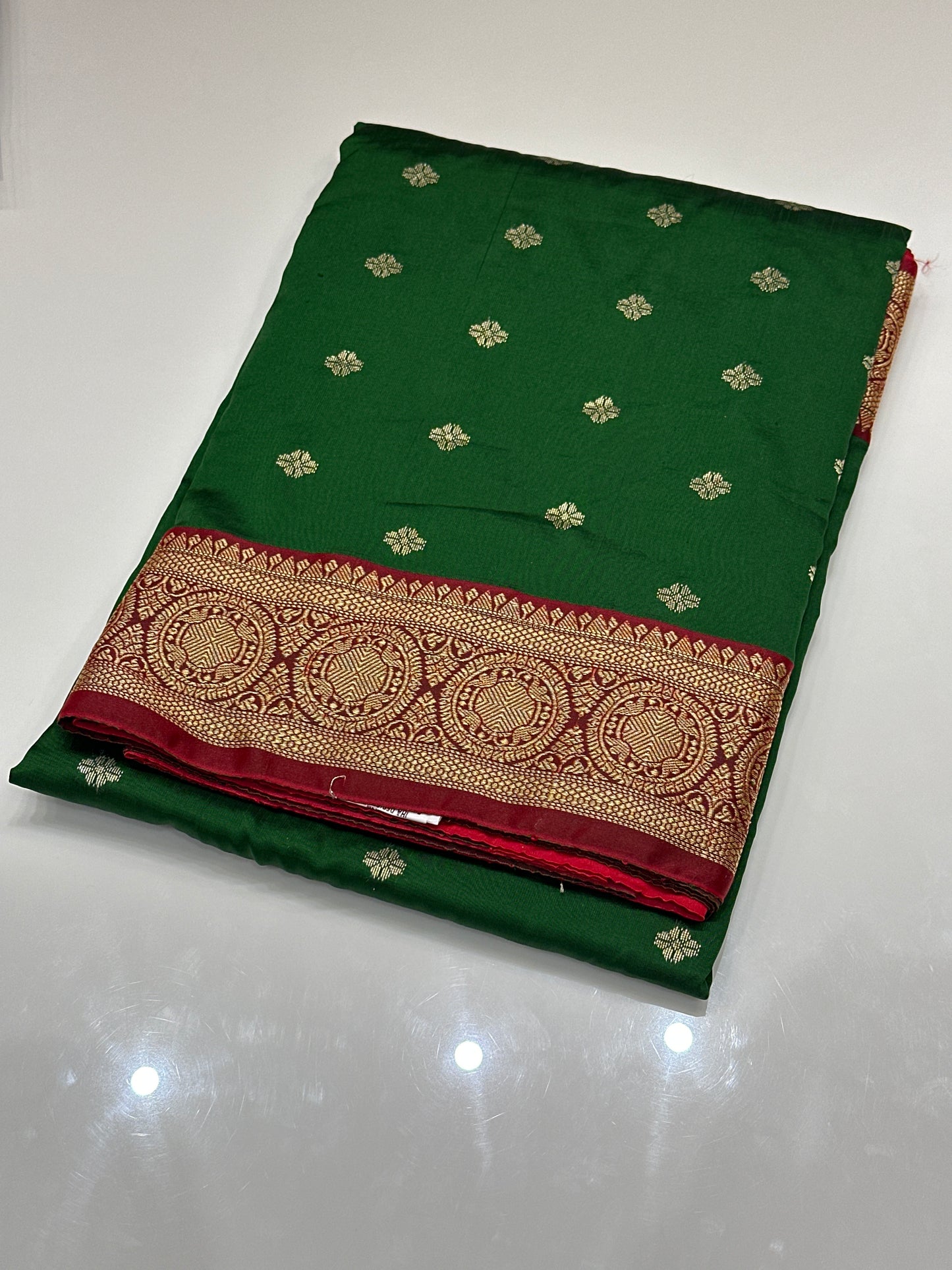 OFFER SALES SAREES - IHA 27171