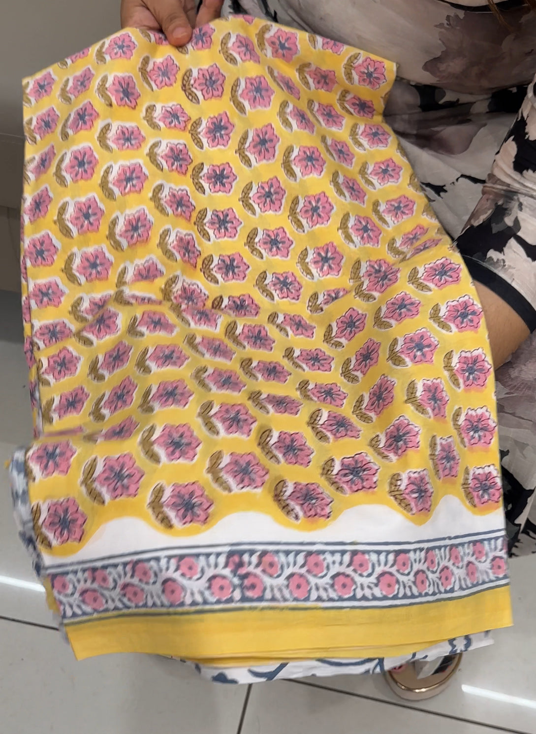 PRINTED COTTON UNSTITCHED SALWAR SUITS - IHA 28645