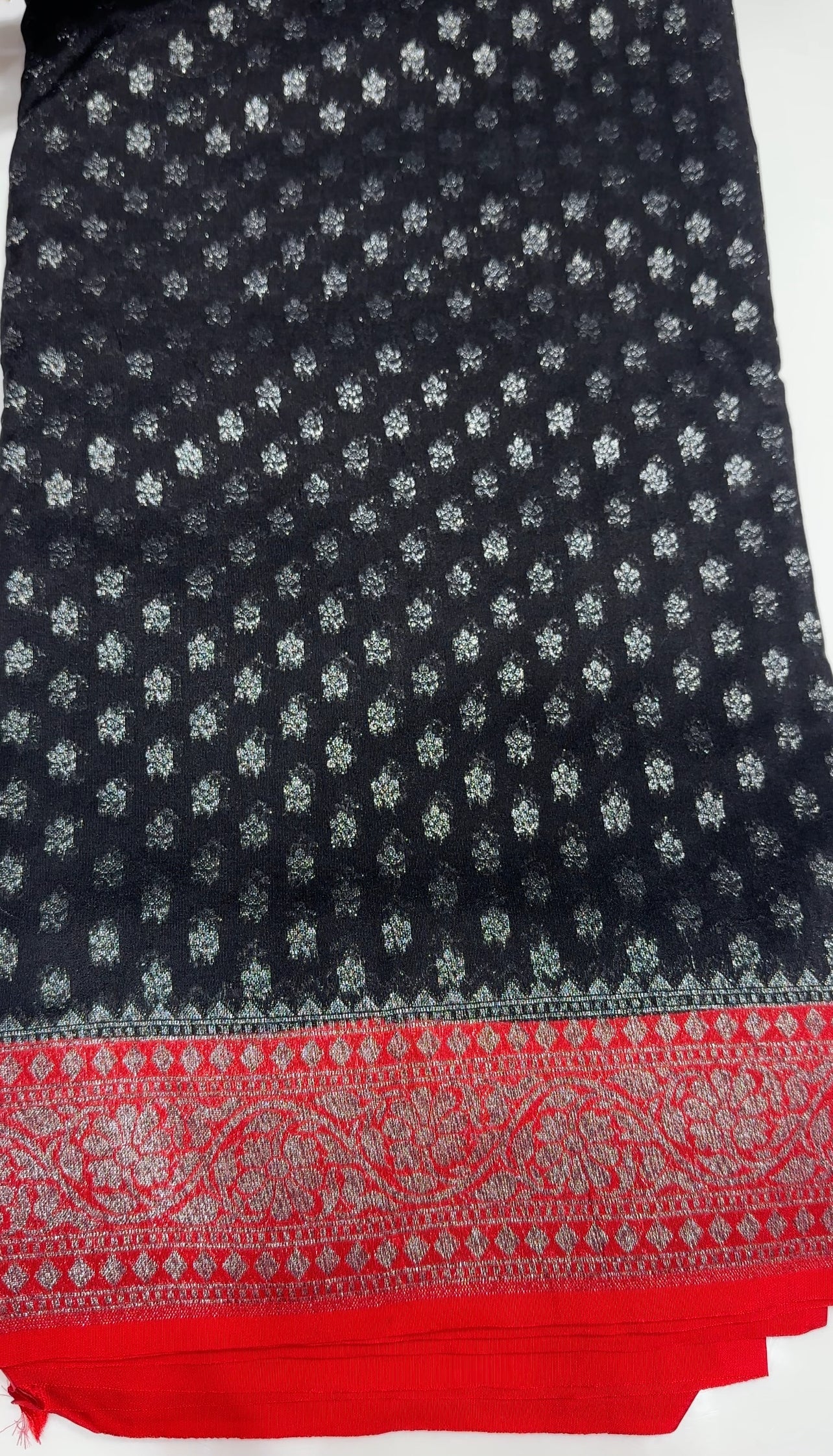 SEMI BANARASI SAREES - IHA 27136