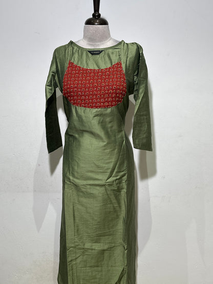 OFFER SALES READY TO WEAR SETS  -  IHA 35622