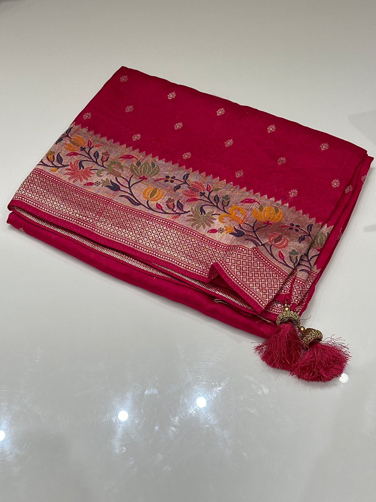OFFER SALES SAREES - IHA 27137