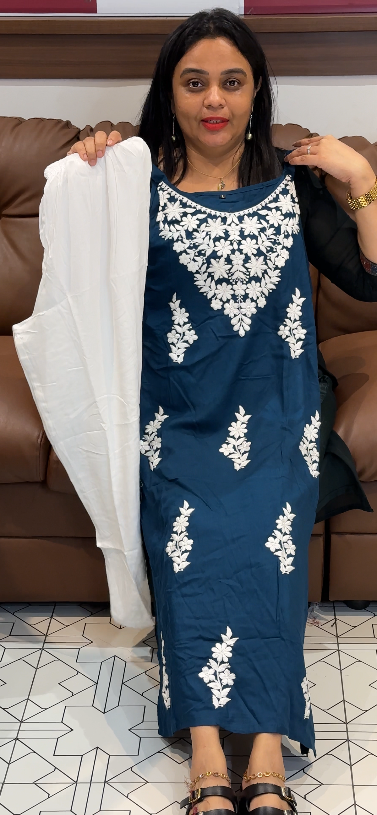CHIKANKARI TOP AND BOTTOM - IHA 35574