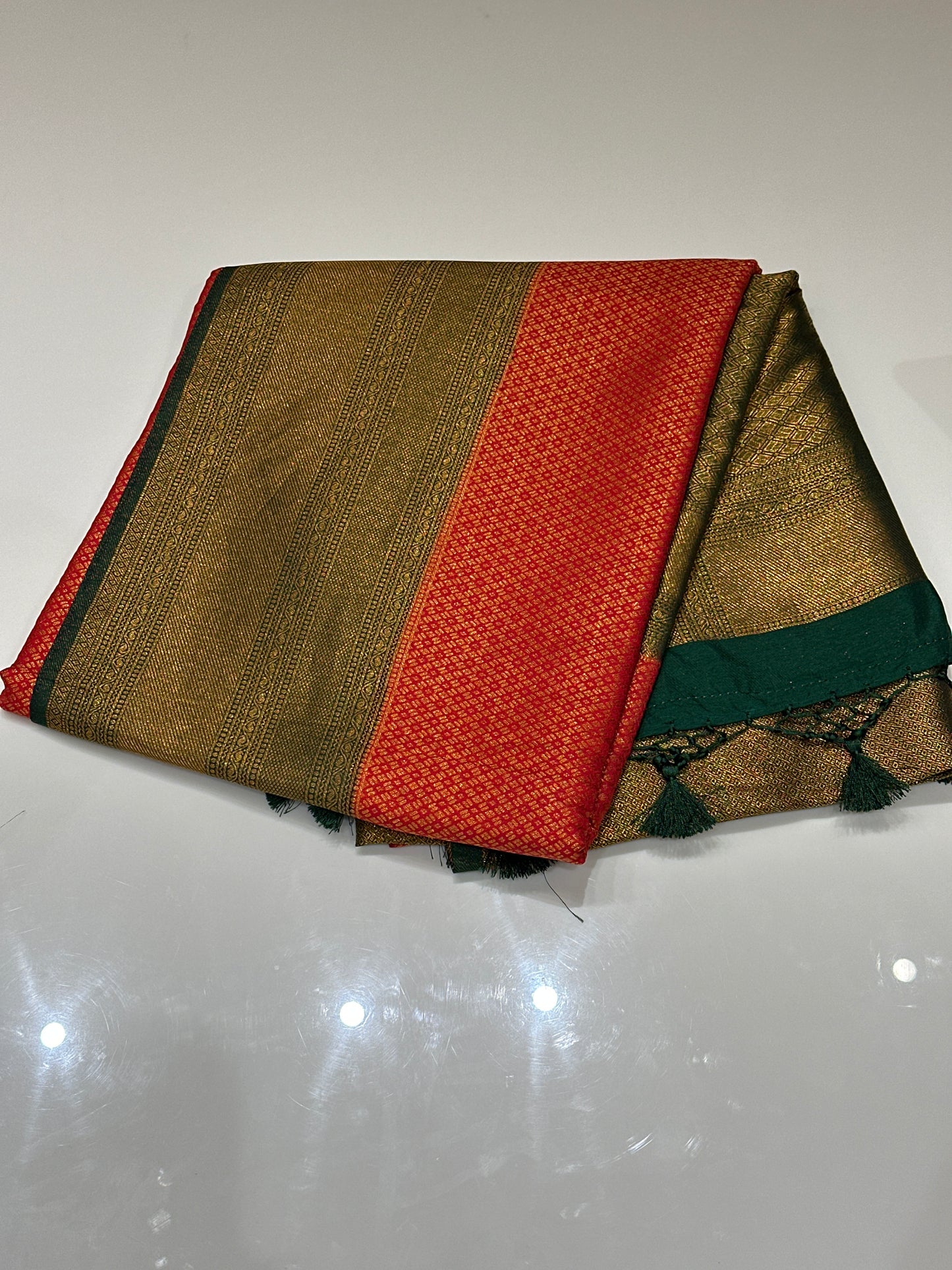 OFFER SALES SAREES - IHA 27131
