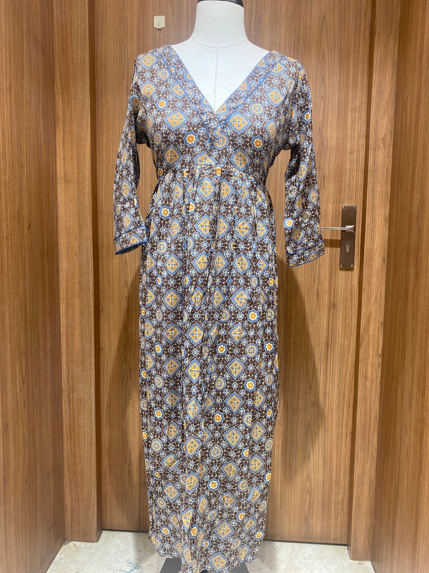 OFFER SALES TOPS COLLECTIONS - IHA 26995