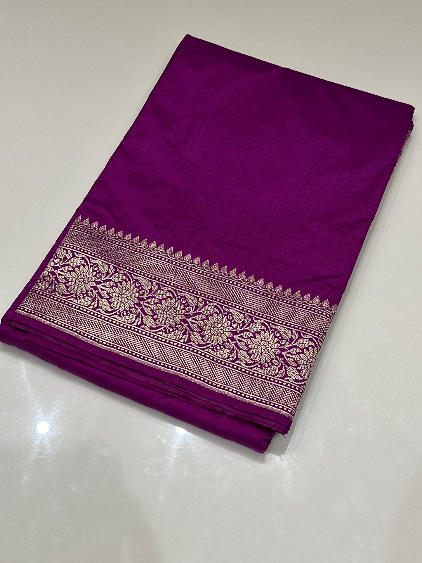 OFFER SALES SAREES - IHA 27137