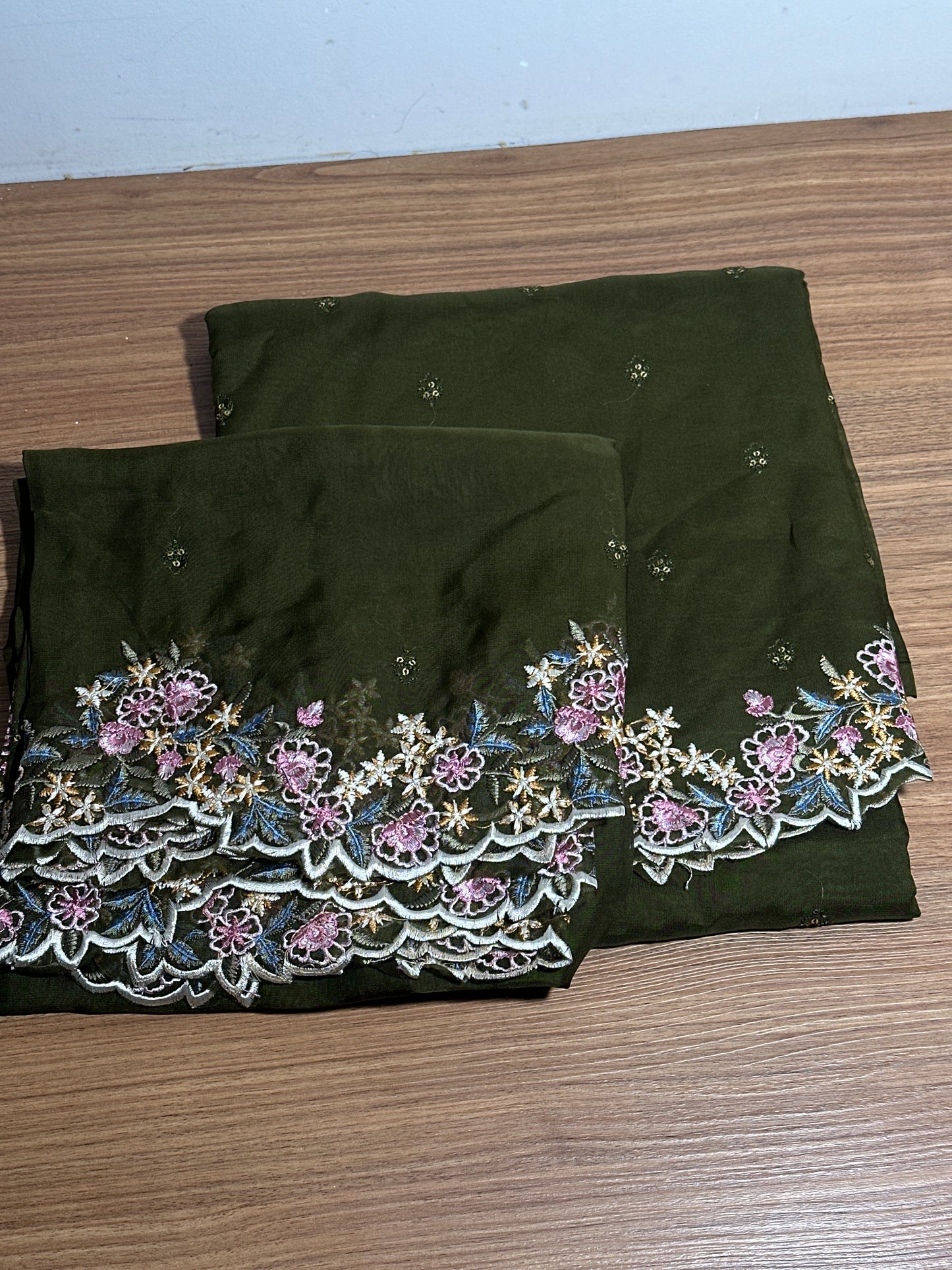 OFFER SALES UNSTITCHED SALWAR SUITS -  IHA 33646