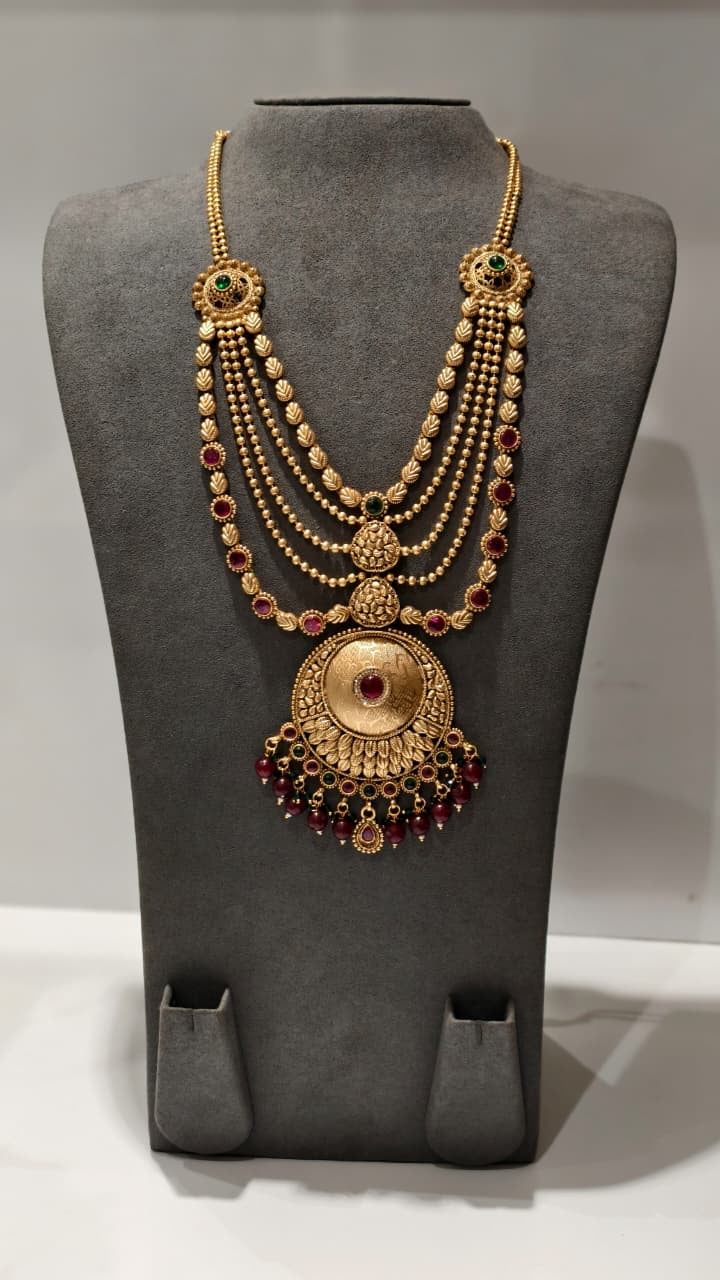 DESIGNER NECKLACE SETS - IHA 35831