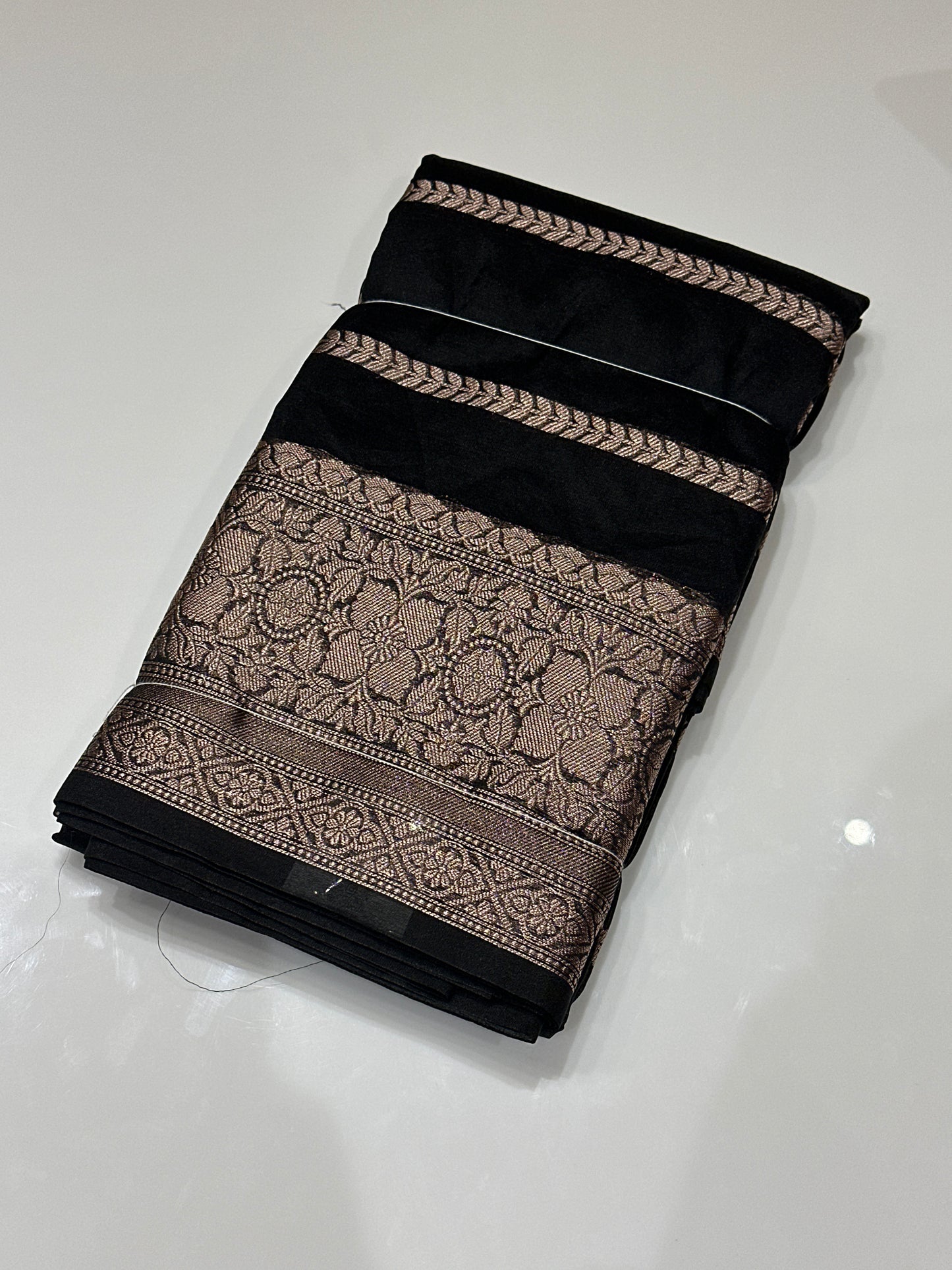 OFFER SALES SAREES - IHA 27131